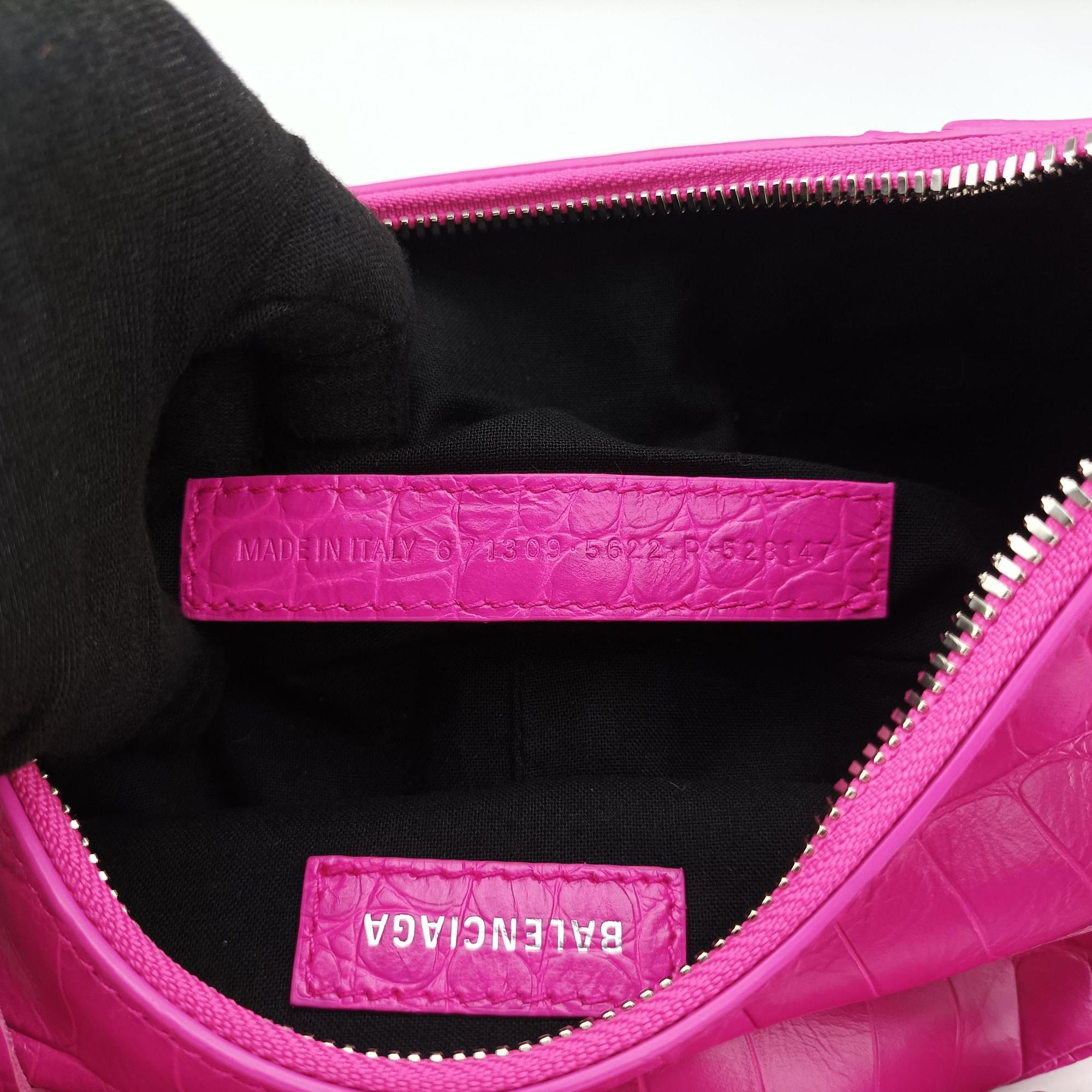 Le Cagole mini Rose Leather 671309.5622.R.528147ル カゴール ミニ ローズ レッド レザー 671309.5622.R.528147