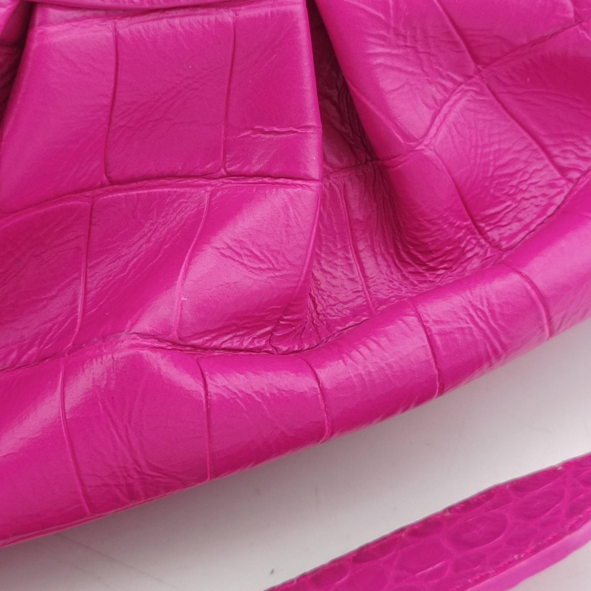 Le Cagole mini Rose Leather 671309.5622.R.528147ル カゴール ミニ ローズ レッド レザー 671309.5622.R.528147