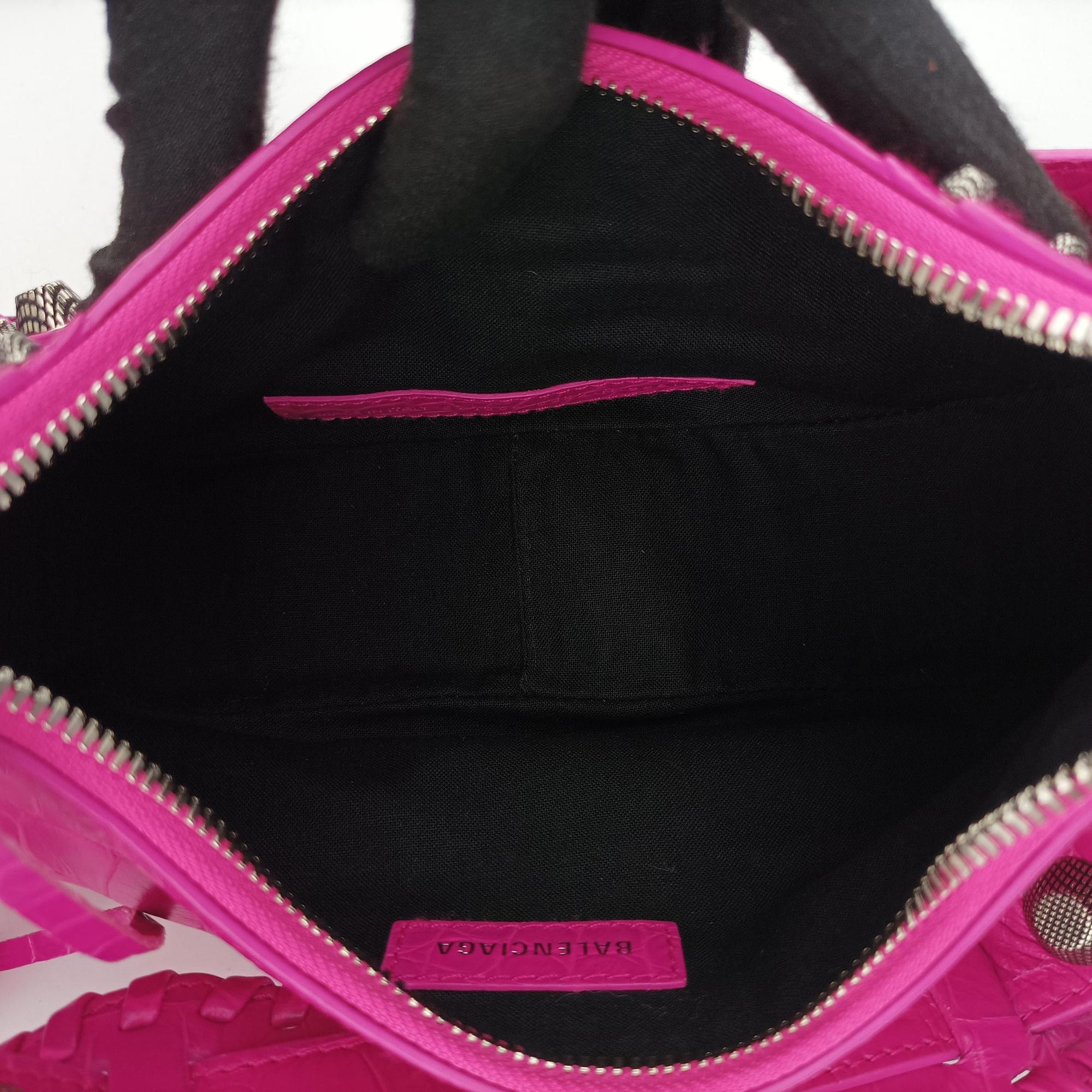 Le Cagole mini Rose Leather 671309.5622.R.528147ル カゴール ミニ ローズ レッド レザー 671309.5622.R.528147