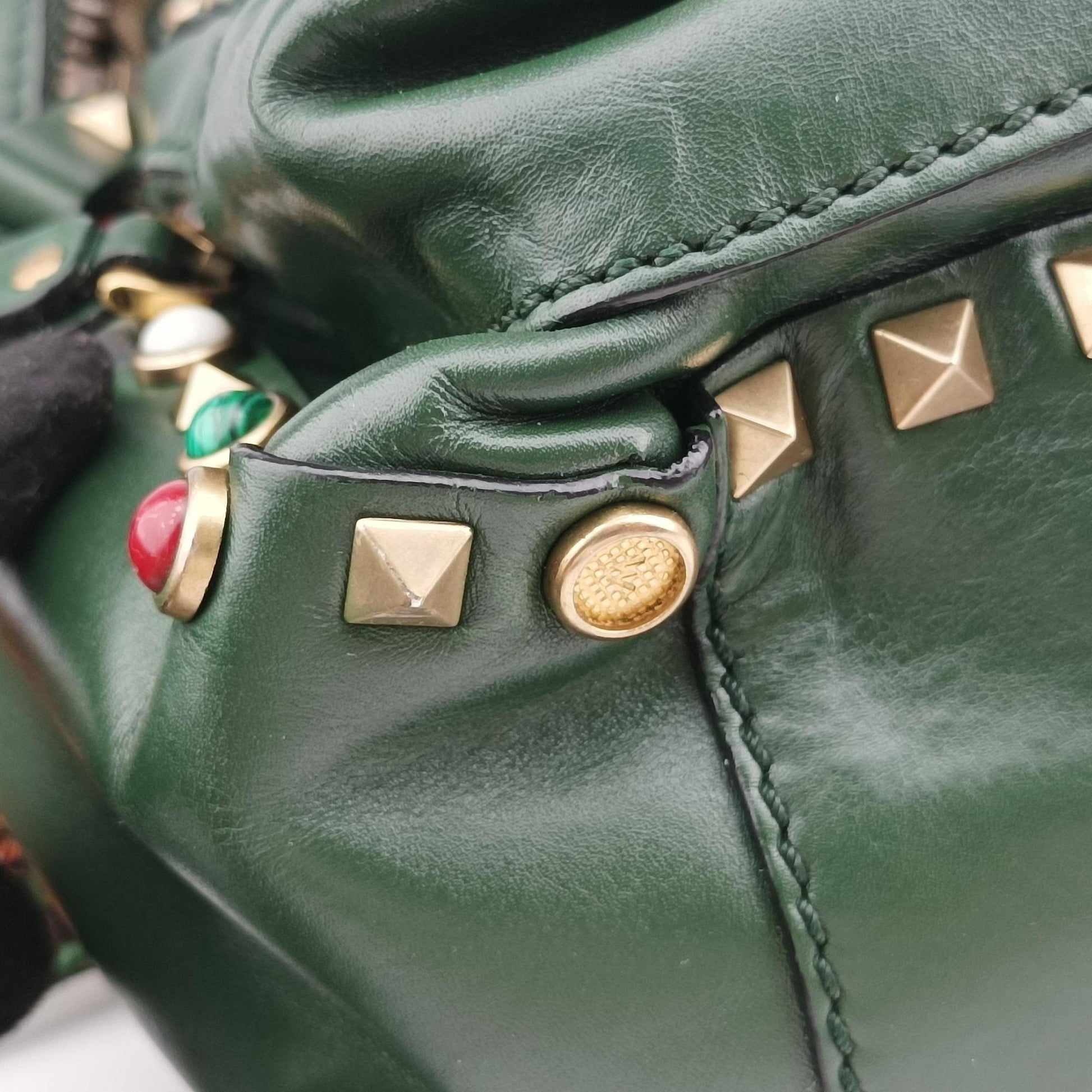 Rockstud Green Leather BL-K858NDF0ロックスタッズ グリーン レザー BL-K858NDF0