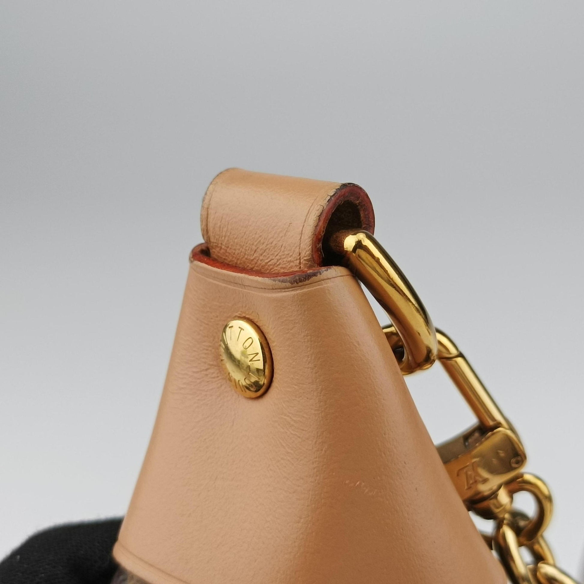LOOP Brown×Beige Monogram Canvas M81098 ループ モノグラム/ブラウン×ベージュ モノグラムキャンバス M81098 