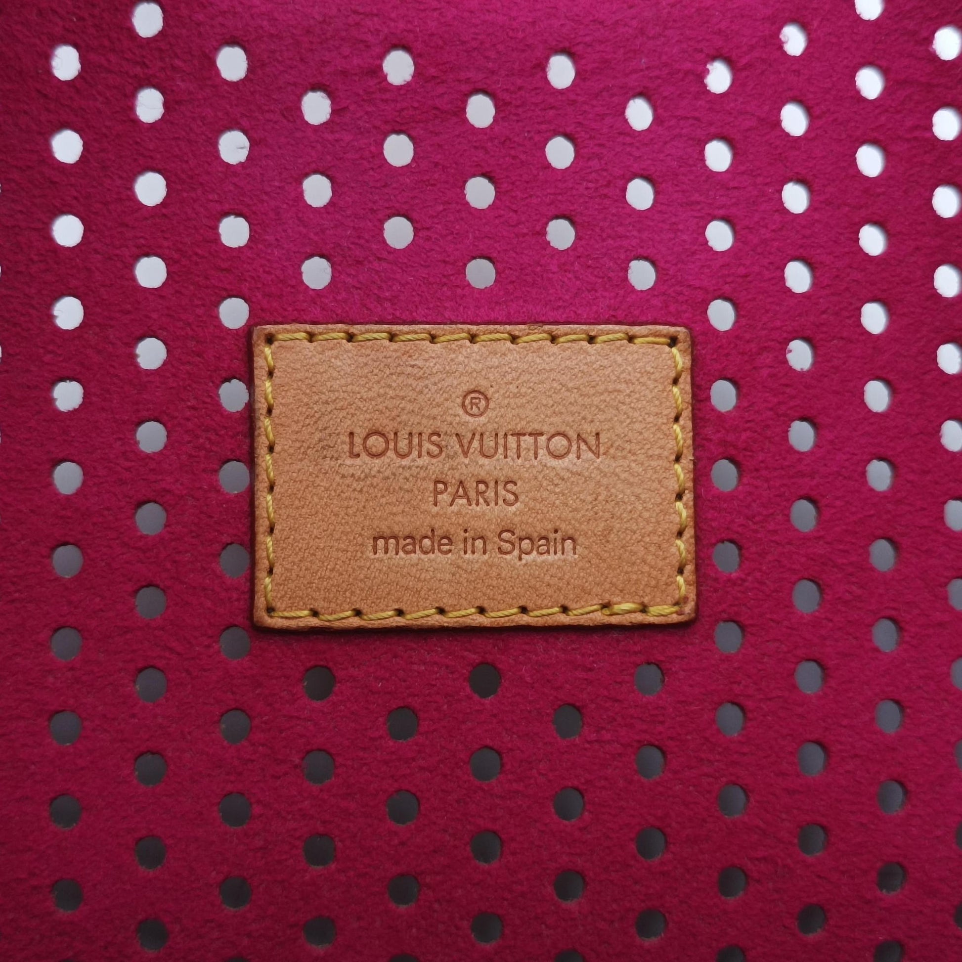 Musette brown×FUCHSIA Monogram Perforated M95172 Lot number unknownミュゼット モノグラム/ブラウン×フューシャ モノグラム ペルフォ M95172 製番不明