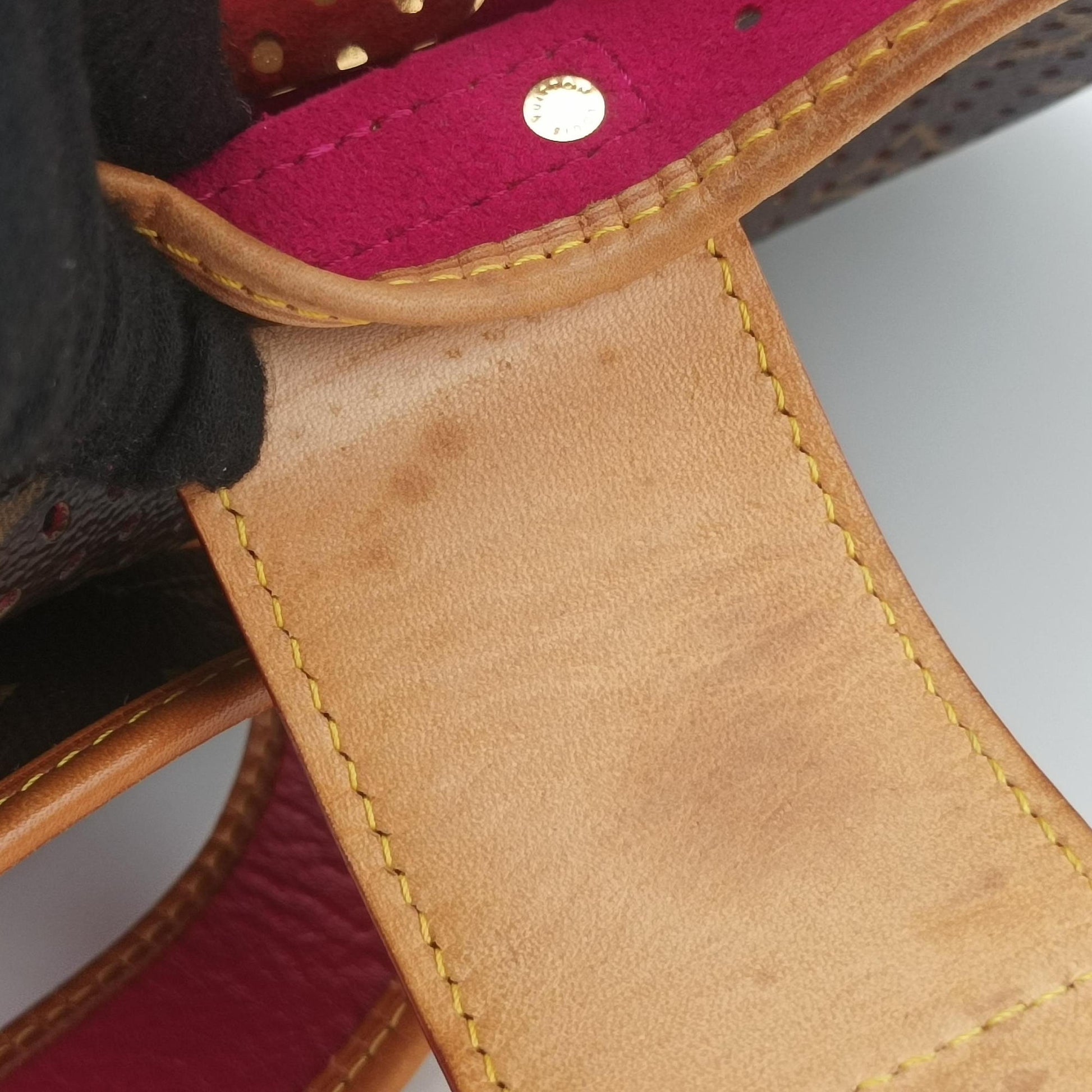 Musette brown×FUCHSIA Monogram Perforated M95172 Lot number unknownミュゼット モノグラム/ブラウン×フューシャ モノグラム ペルフォ M95172 製番不明