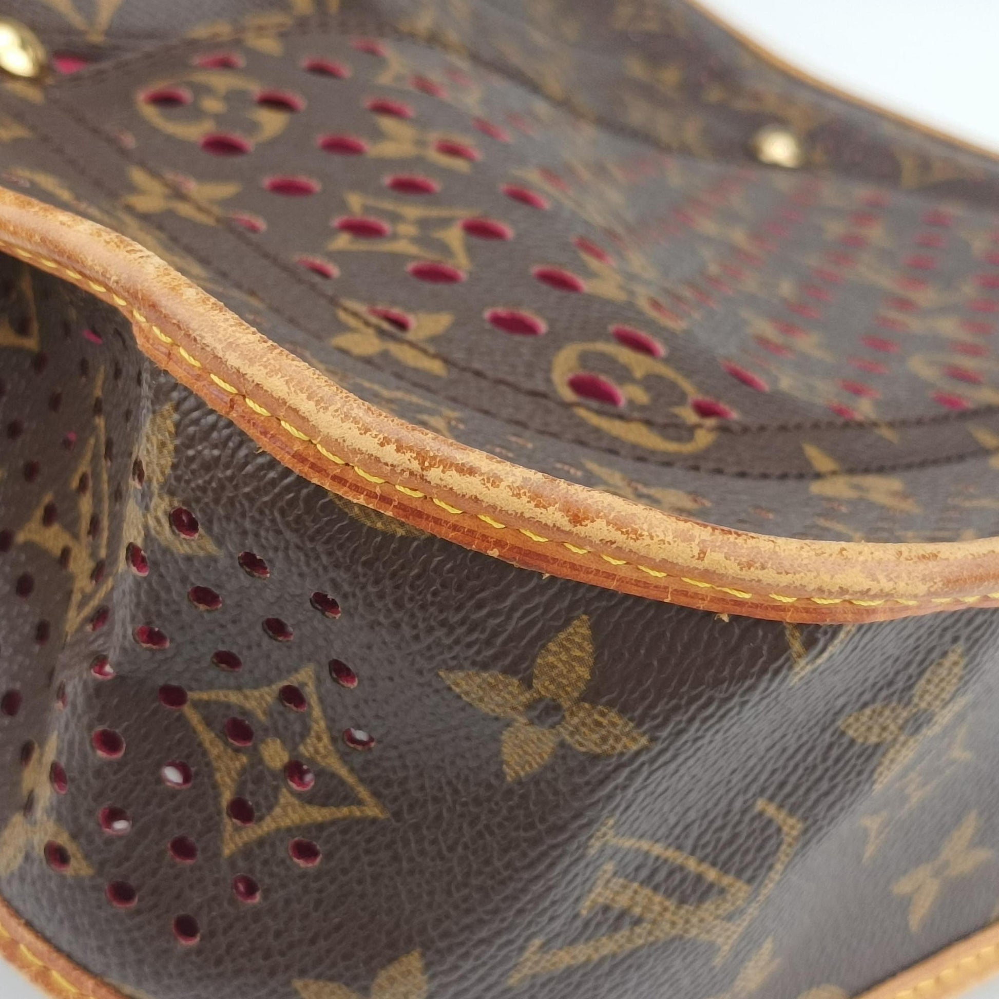 Musette brown×FUCHSIA Monogram Perforated M95172 Lot number unknownミュゼット モノグラム/ブラウン×フューシャ モノグラム ペルフォ M95172 製番不明