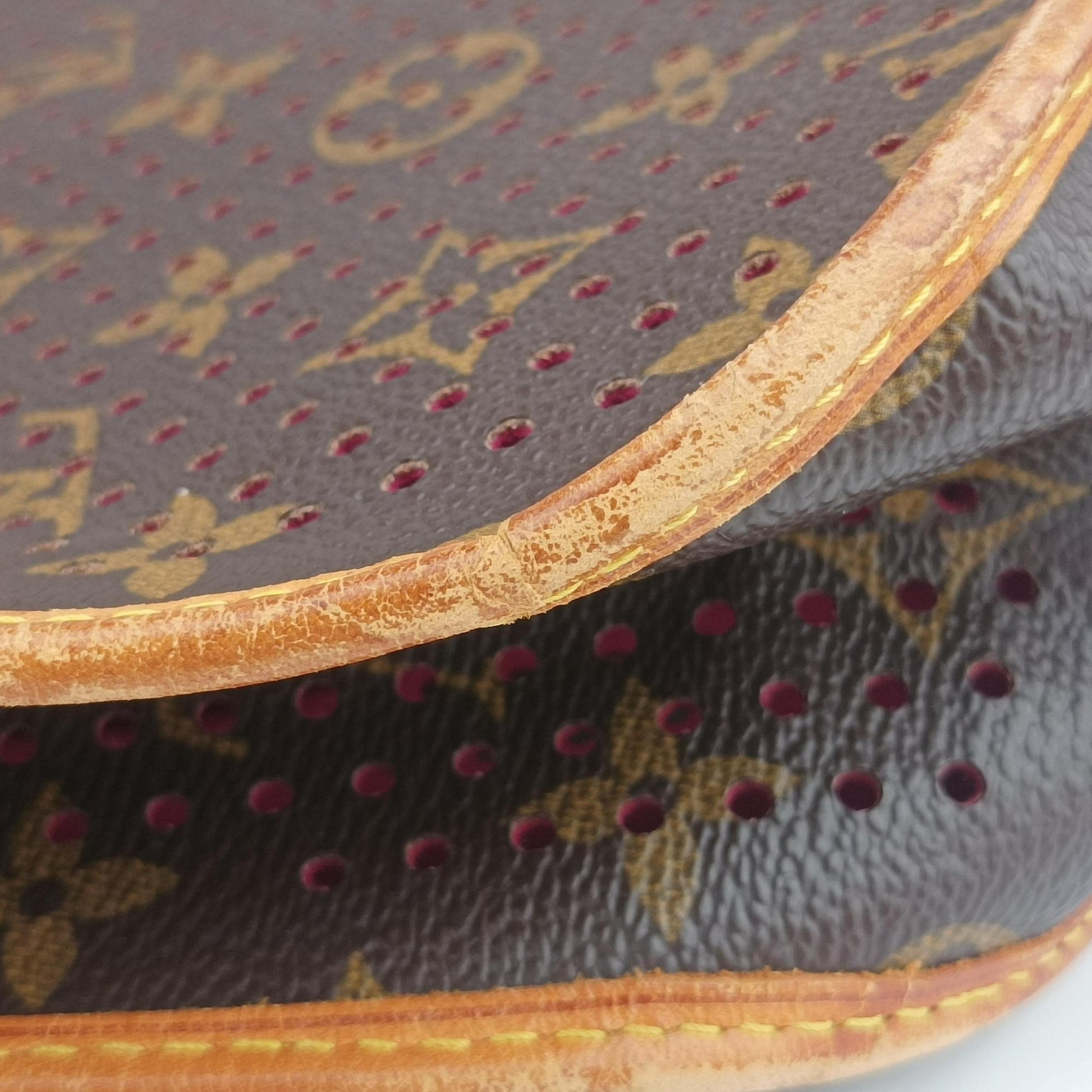 Musette brown×FUCHSIA Monogram Perforated M95172 Lot number unknownミュゼット モノグラム/ブラウン×フューシャ モノグラム ペルフォ M95172 製番不明