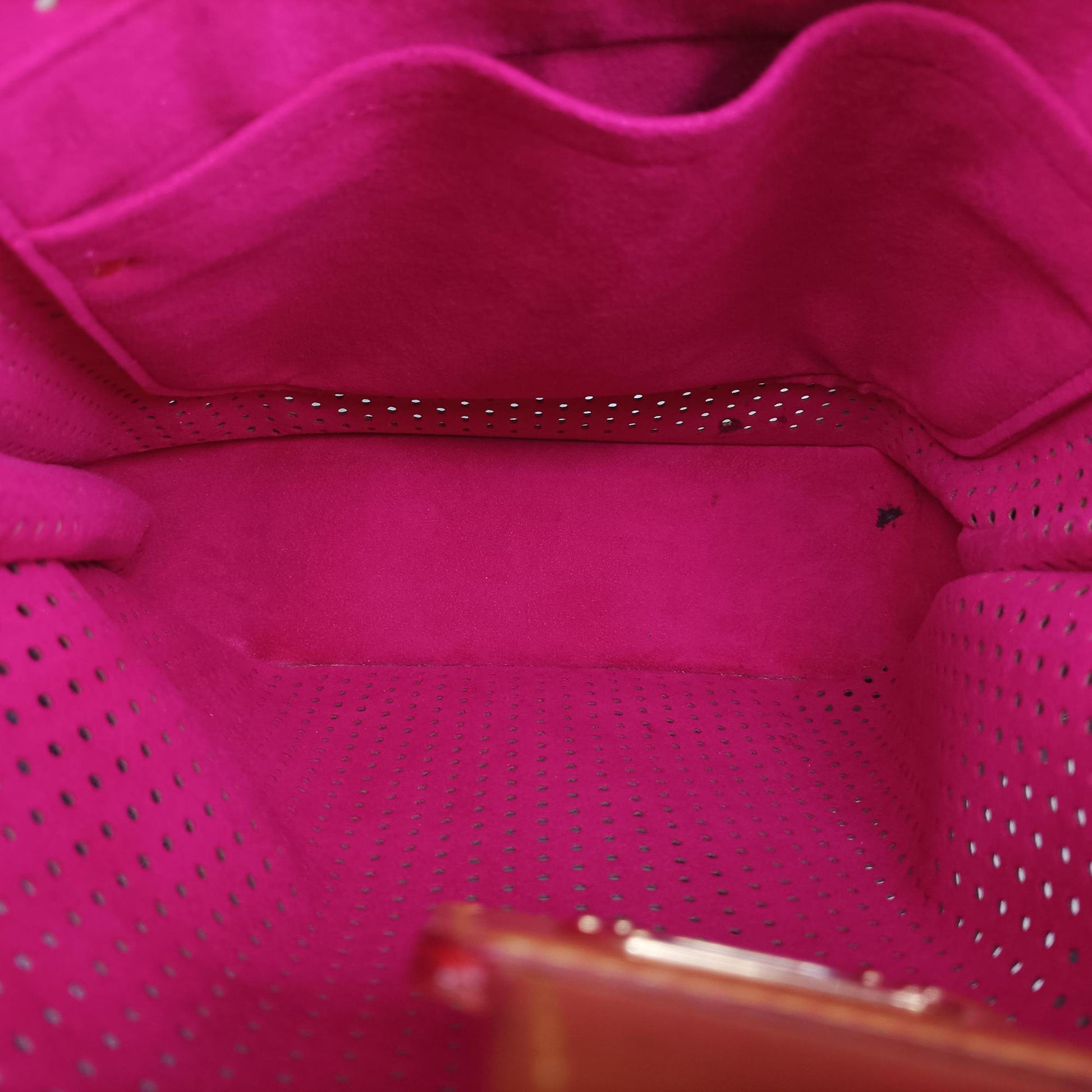 Musette brown×FUCHSIA Monogram Perforated M95172 Lot number unknownミュゼット モノグラム/ブラウン×フューシャ モノグラム ペルフォ M95172 製番不明
