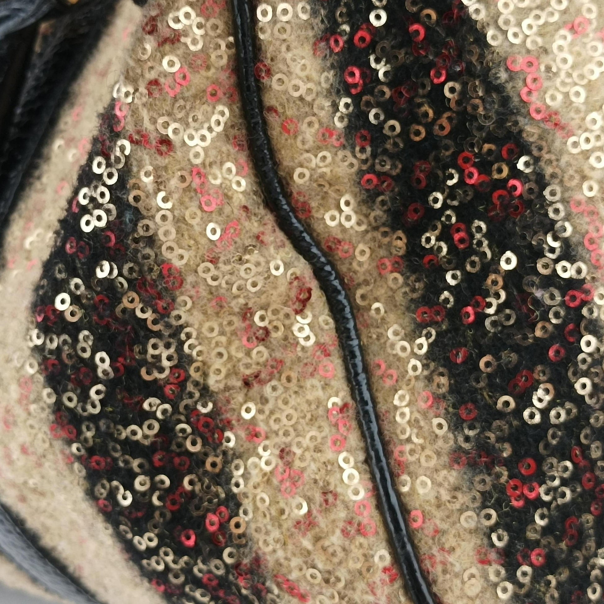 Forever Bauletto Black Sequin-embellished wool striped fabric × patent 8BL098 2305/8BL098/ZGE/089フォーエバー バウレット ブラック スパンコール刺繍 ウールファブリック × パテント 8BL098 2305/8BL098/ZGE/089
