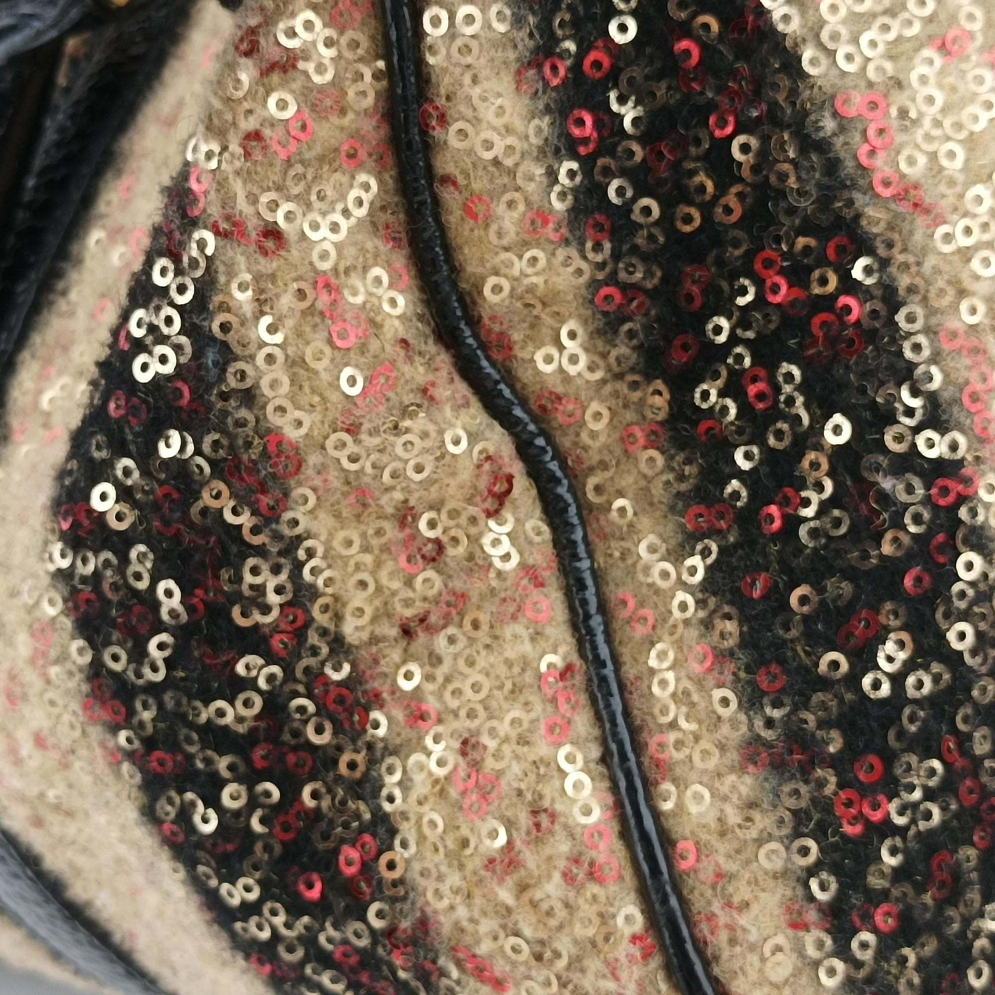 Forever Bauletto Black Sequin-embellished wool striped fabric × patent 8BL098 2305/8BL098/ZGE/089フォーエバー バウレット ブラック スパンコール刺繍 ウールファブリック × パテント 8BL098 2305/8BL098/ZGE/089