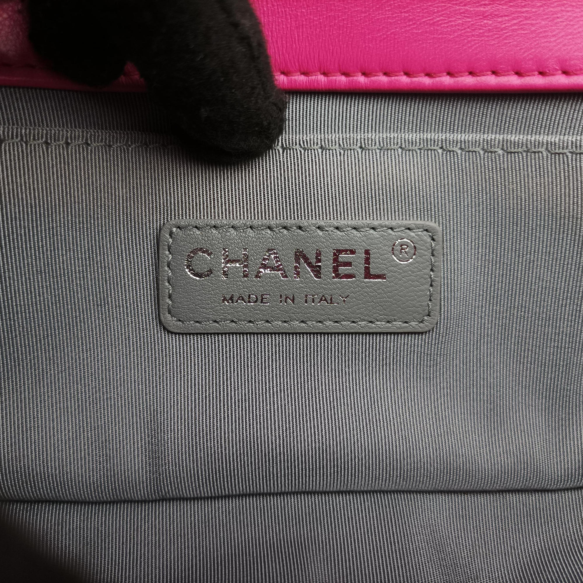 BOY CHANEL Rose velour A67416 18369929ボーイシャネル ローズ レッド ベロア A67416 18369929