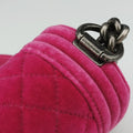 BOY CHANEL Rose velour A67416 18369929ボーイシャネル ローズ レッド ベロア A67416 18369929