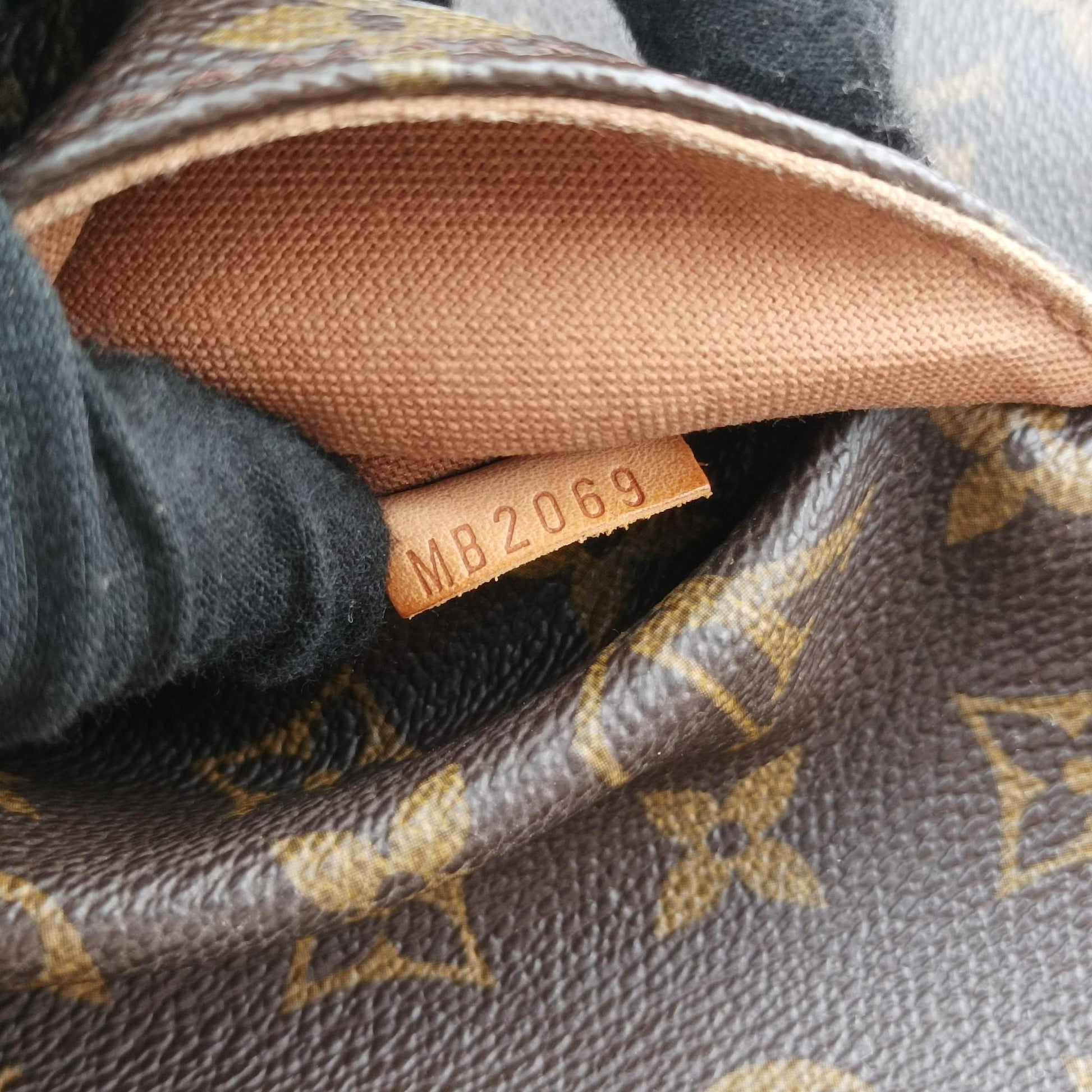 TOTALLY MM brown Monogram Canvas M56689 MB2069トータリーMM モノグラム/ブラウン モノグラムキャンバス M56689 MB2069