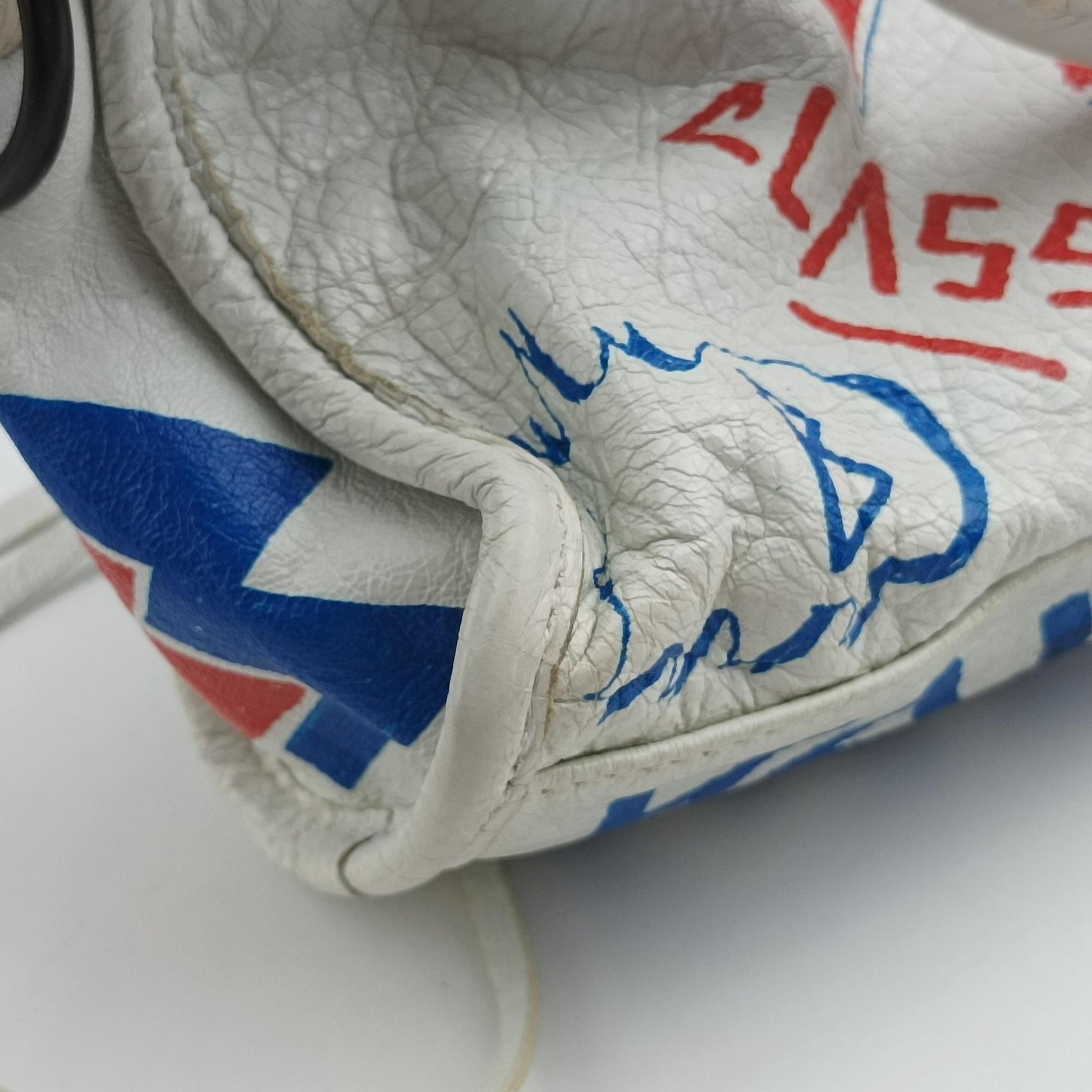 Classic Mini City Graffiti White×Multicolor Arena Lambskin  300295 300295.9060.Y.1669クラシック ミニ シティ グラフィティ ホワイト×マルチカラー アリーナ ラムスキン 300295 300295.9060.Y.1669