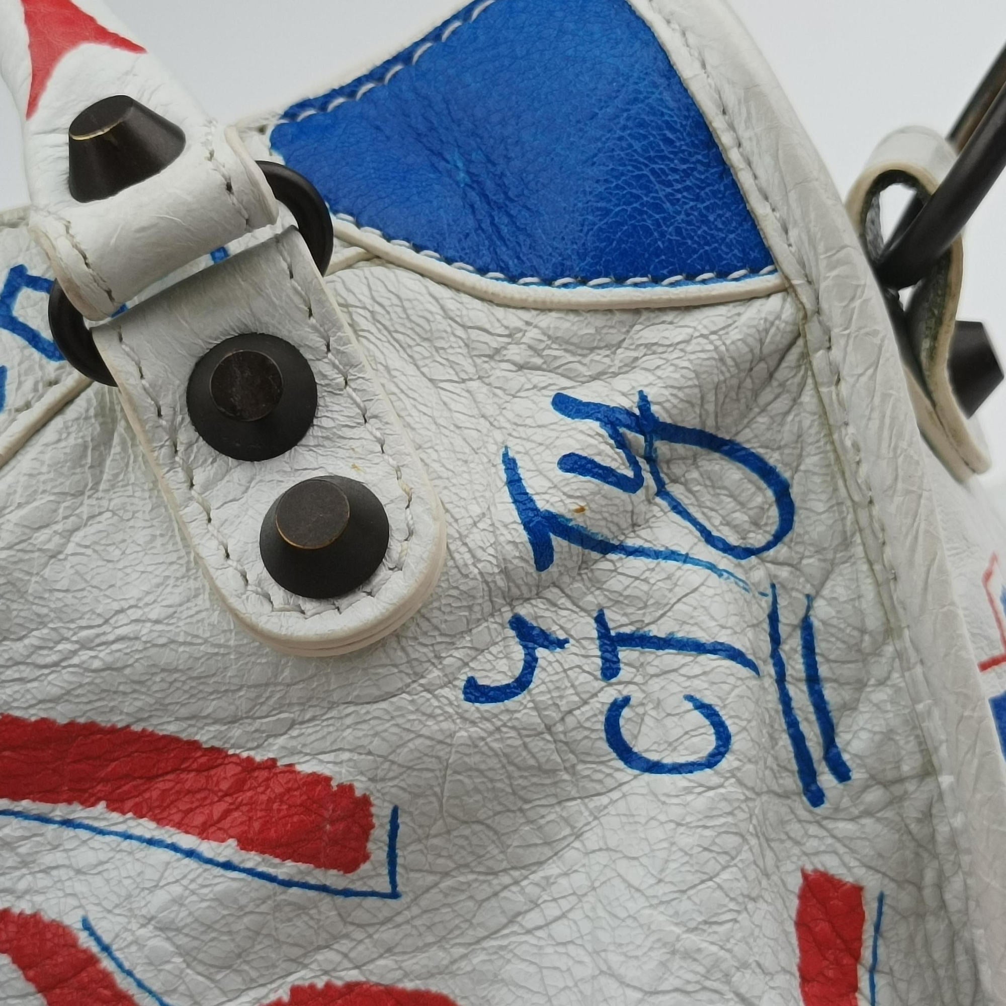 Classic Mini City Graffiti White×Multicolor Arena Lambskin  300295 300295.9060.Y.1669クラシック ミニ シティ グラフィティ ホワイト×マルチカラー アリーナ ラムスキン 300295 300295.9060.Y.1669
