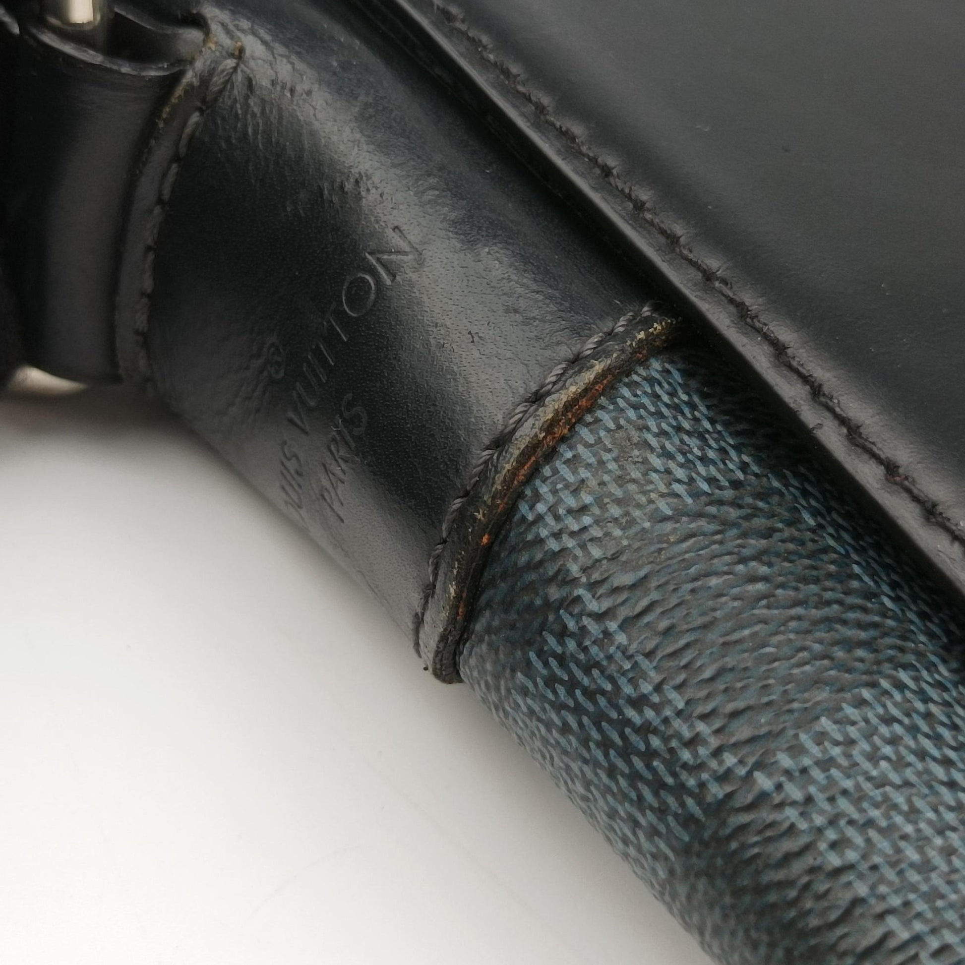 Newport Messenger PM black×navy Damier Cobalt N41587 DR1126ニューポート メッセンジャーPM ブラック×ネイビー ダミエ コバルト N41587 DR1126