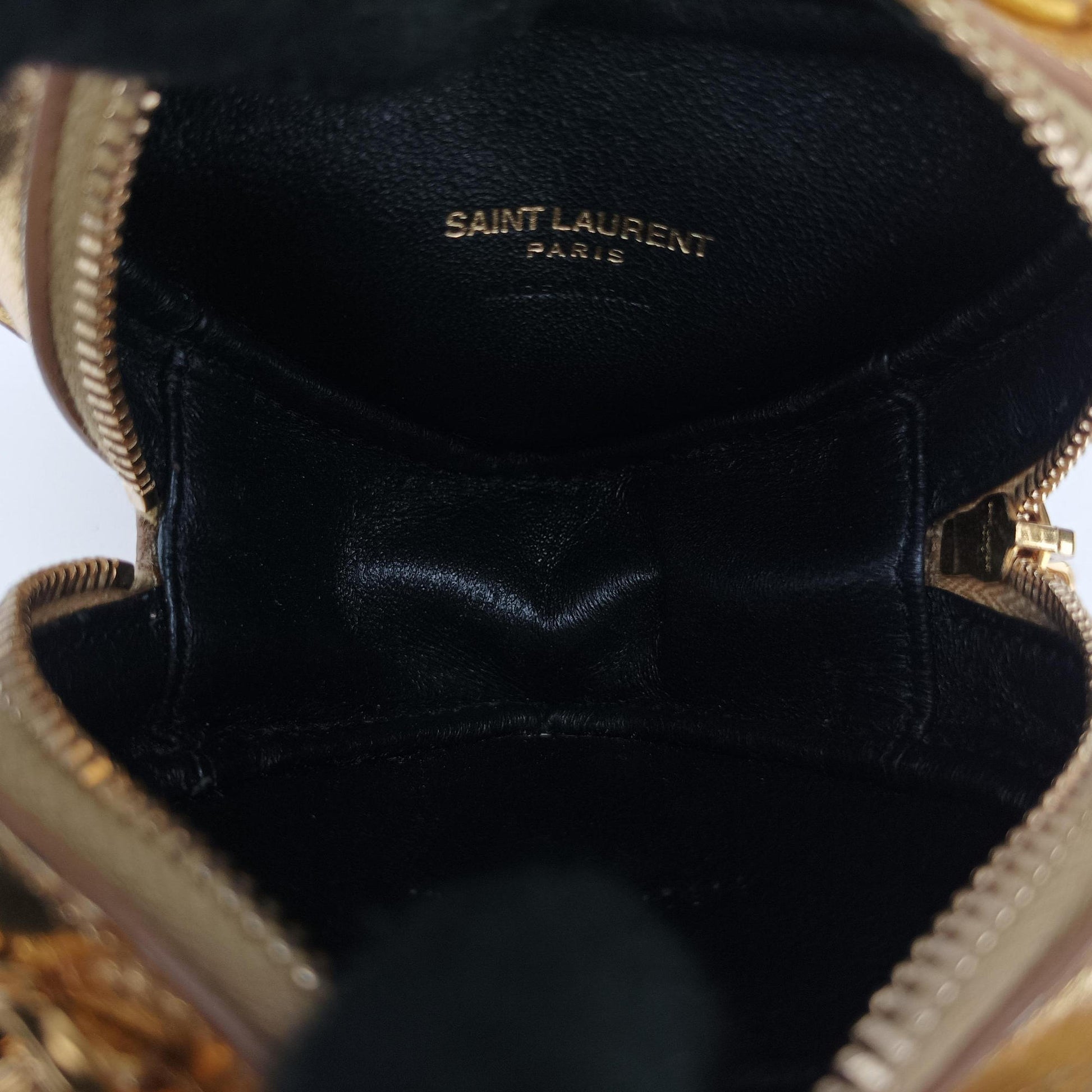 Love heart V stitch Golden Leather 448050 VLR448050.0616ラブハート Vステッチ ゴールド レザー 448050 VLR448050.0616