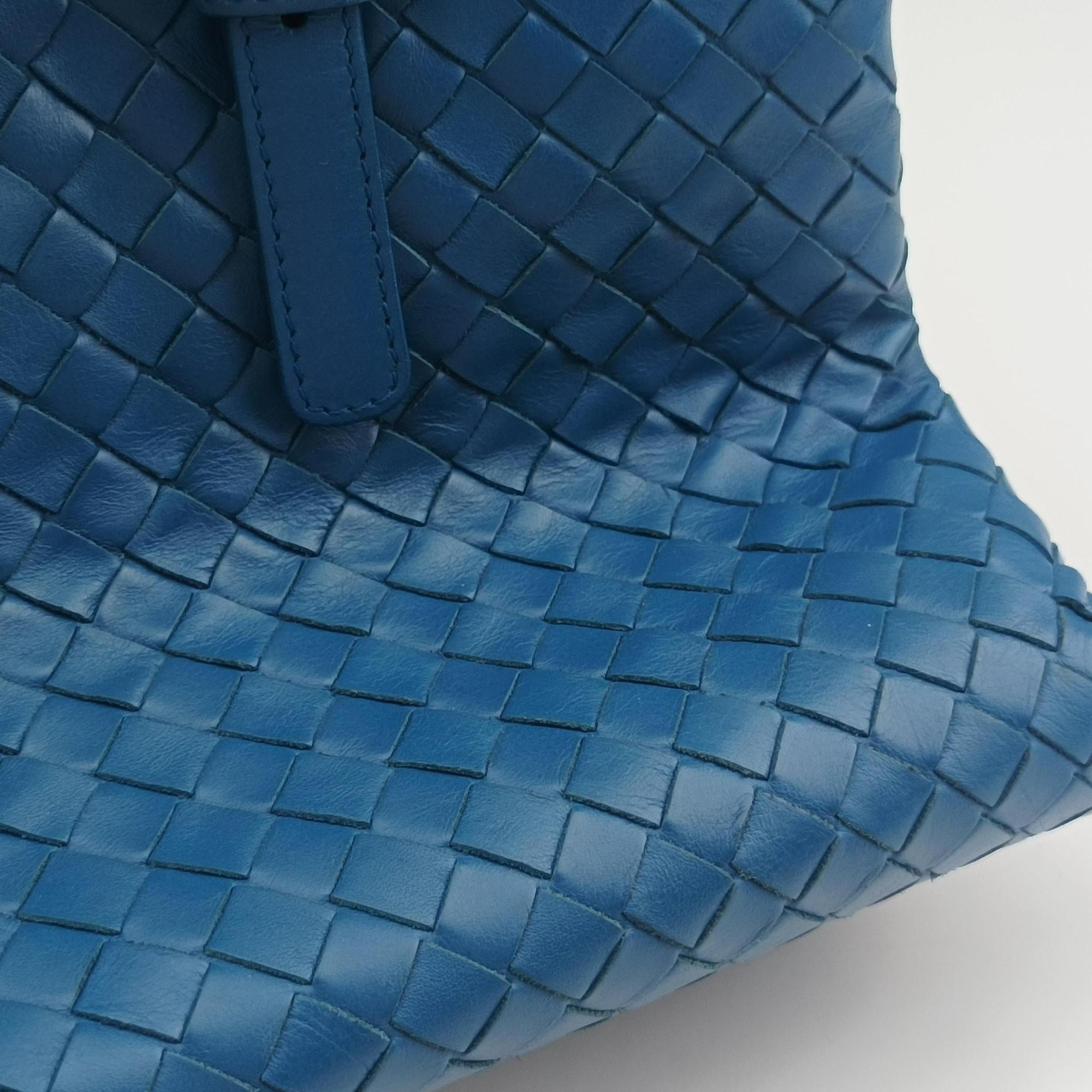 Roma Intrecciato Blue lambskin B02460518Fローマ イントレチャート ブルー ラムスキン B02460518F