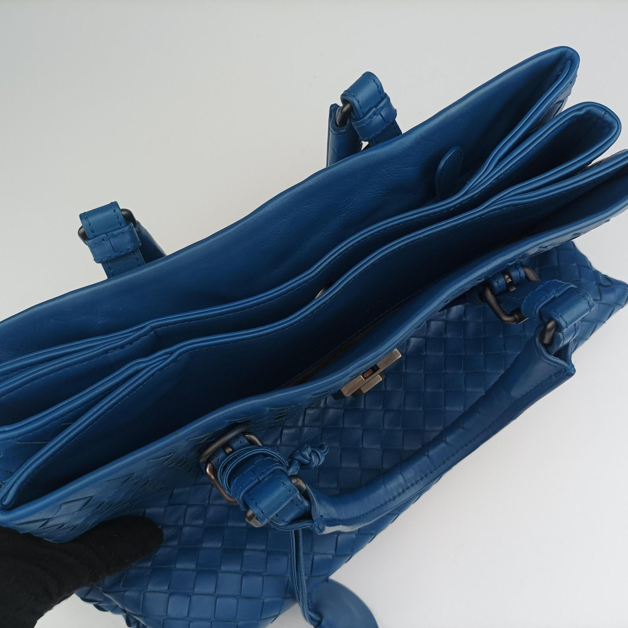 Roma Intrecciato Blue lambskin B02460518Fローマ イントレチャート ブルー ラムスキン B02460518F