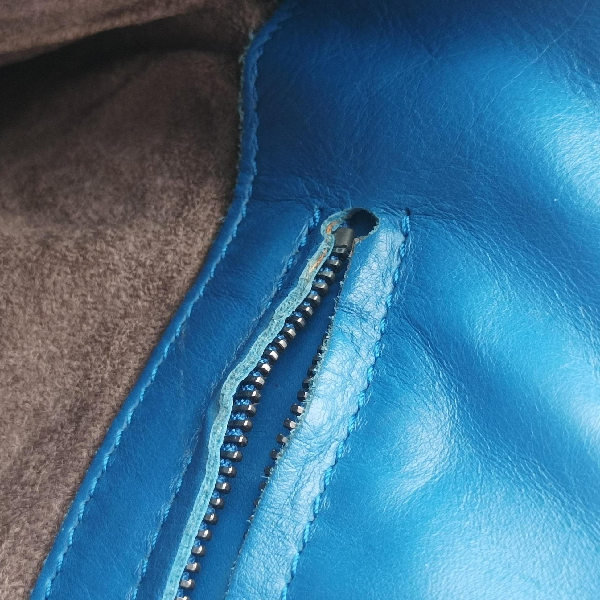 Roma Intrecciato Blue lambskin B02460518Fローマ イントレチャート ブルー ラムスキン B02460518F