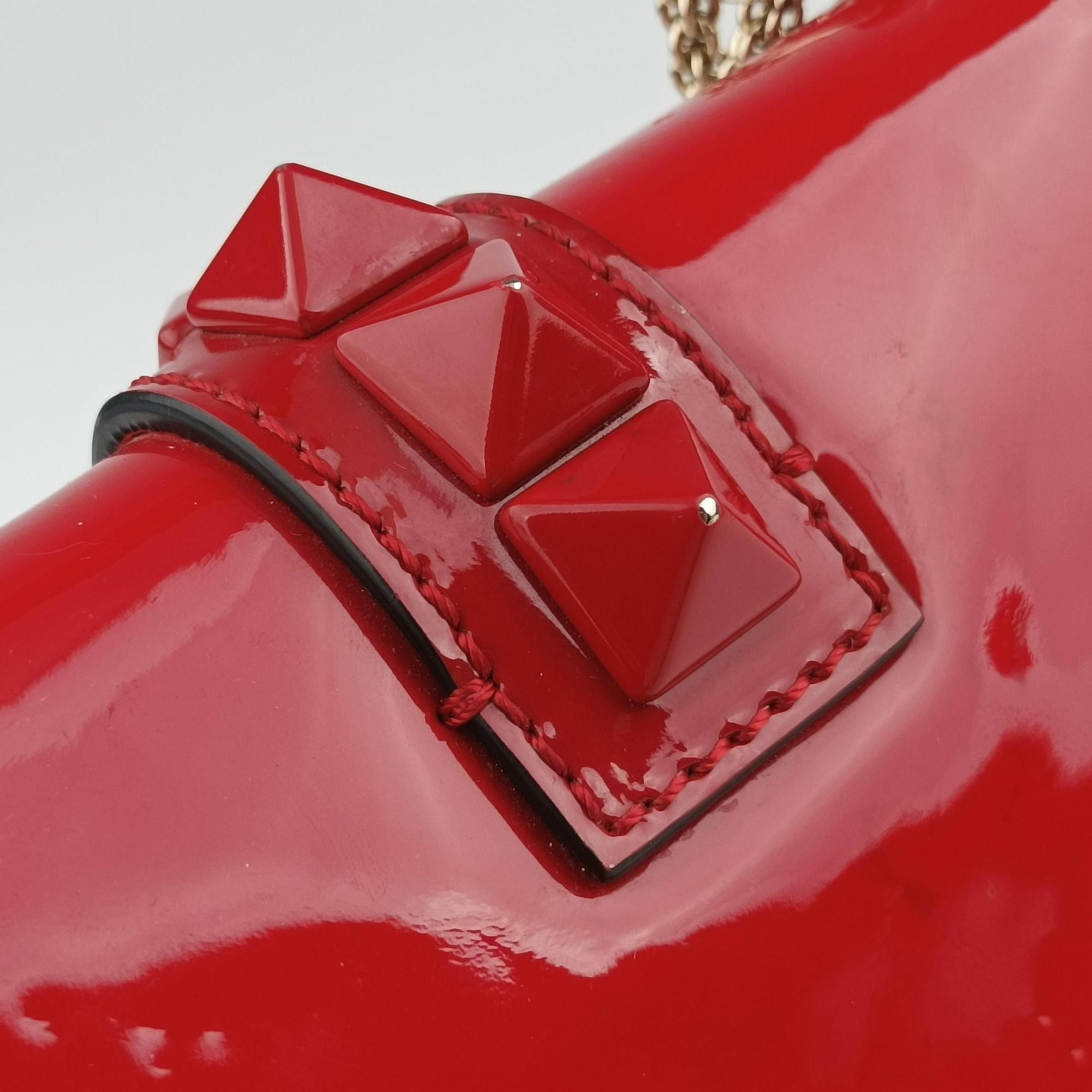Rockstud Glam Lock Red Patent Leather Lot number unknownロックスタッズグラムロックスモール レッド パテント 製番不明