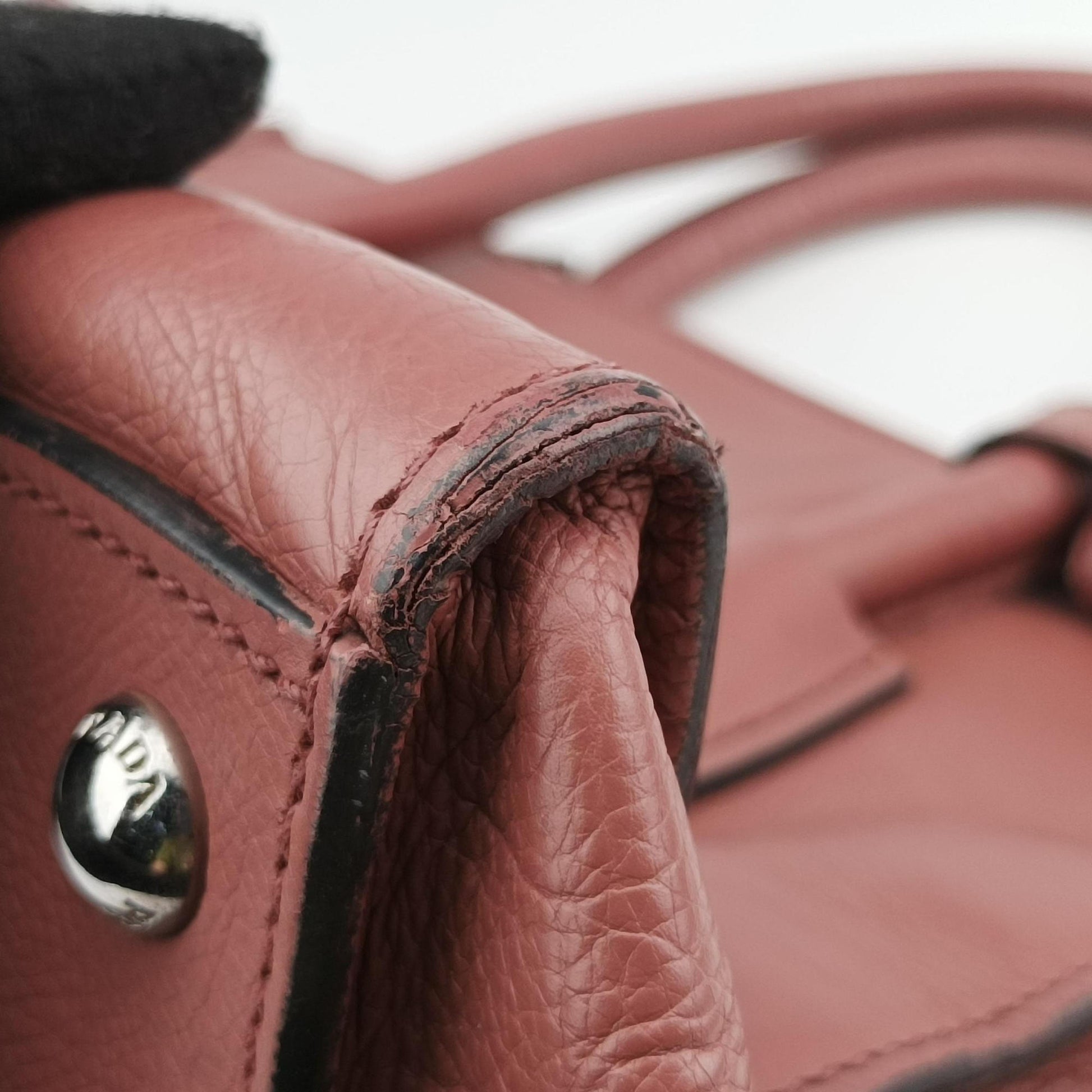 Twin Pocket Winged Tote Pink Leather BN2619 103ツイン ポケット ウィング トート ピンク レザー BN2619 103