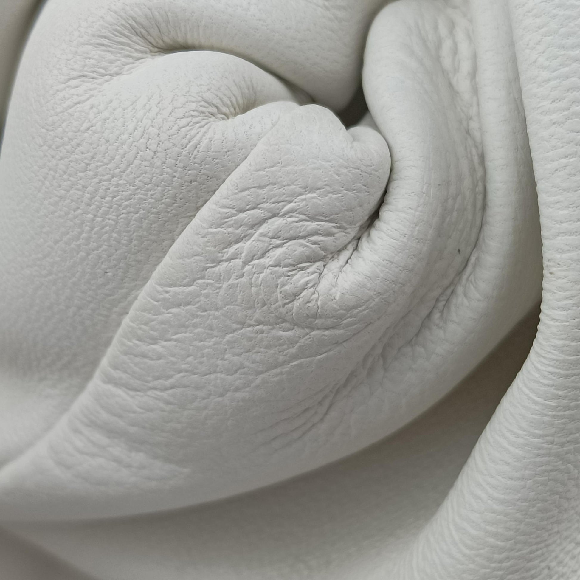 The Pouch White lambskin B08870035Jザ ポーチ ホワイト ラムスキン B08870035J