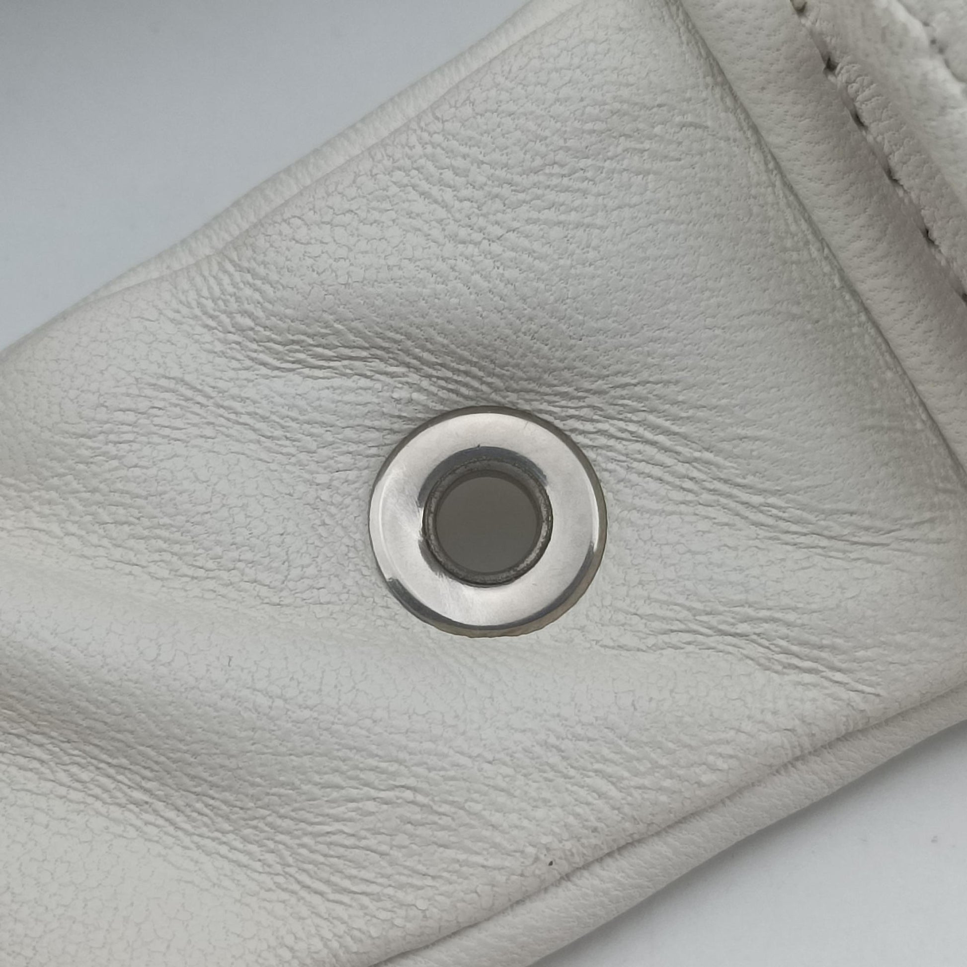 The Pouch White lambskin B08870035Jザ ポーチ ホワイト ラムスキン B08870035J