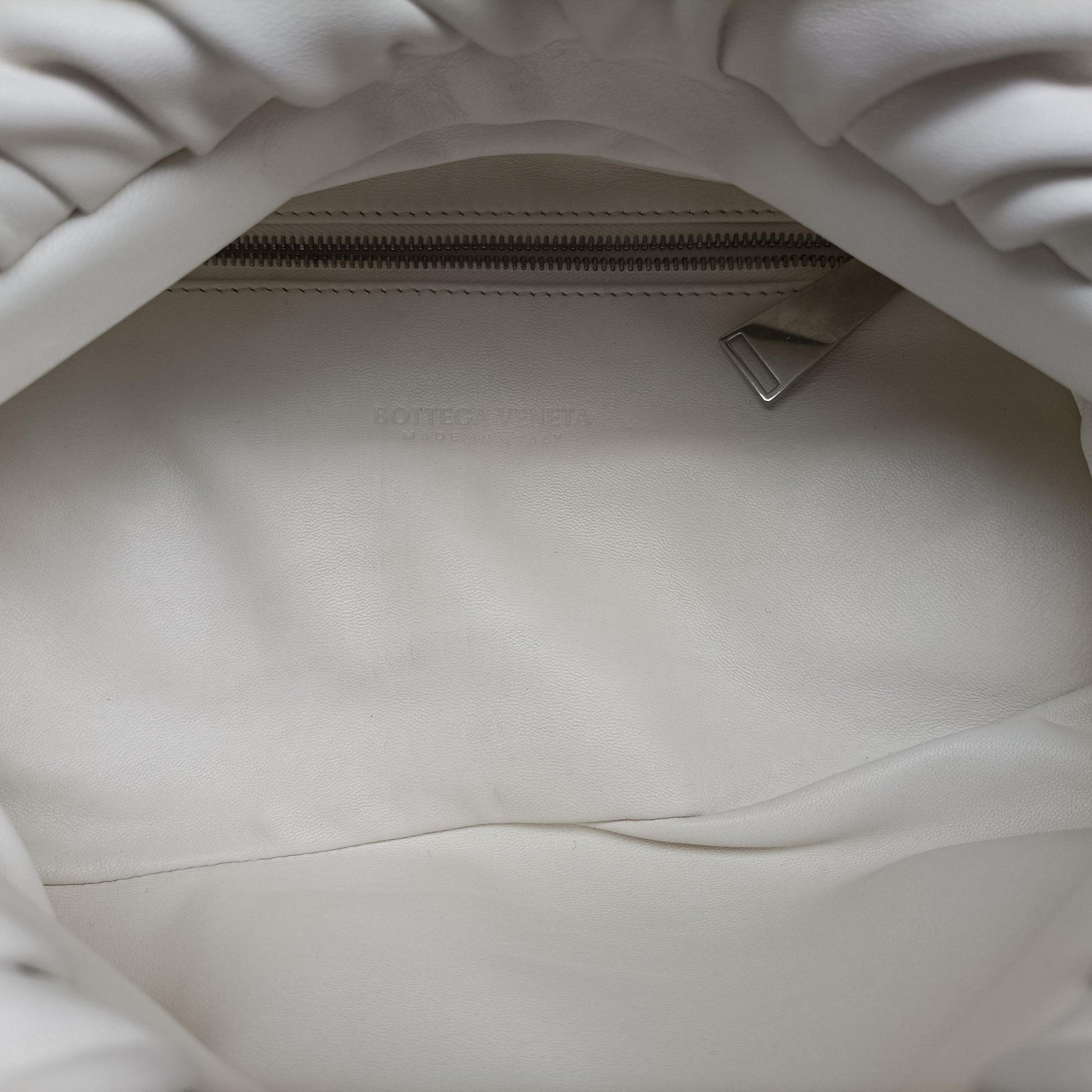 The Pouch White lambskin B08870035Jザ ポーチ ホワイト ラムスキン B08870035J