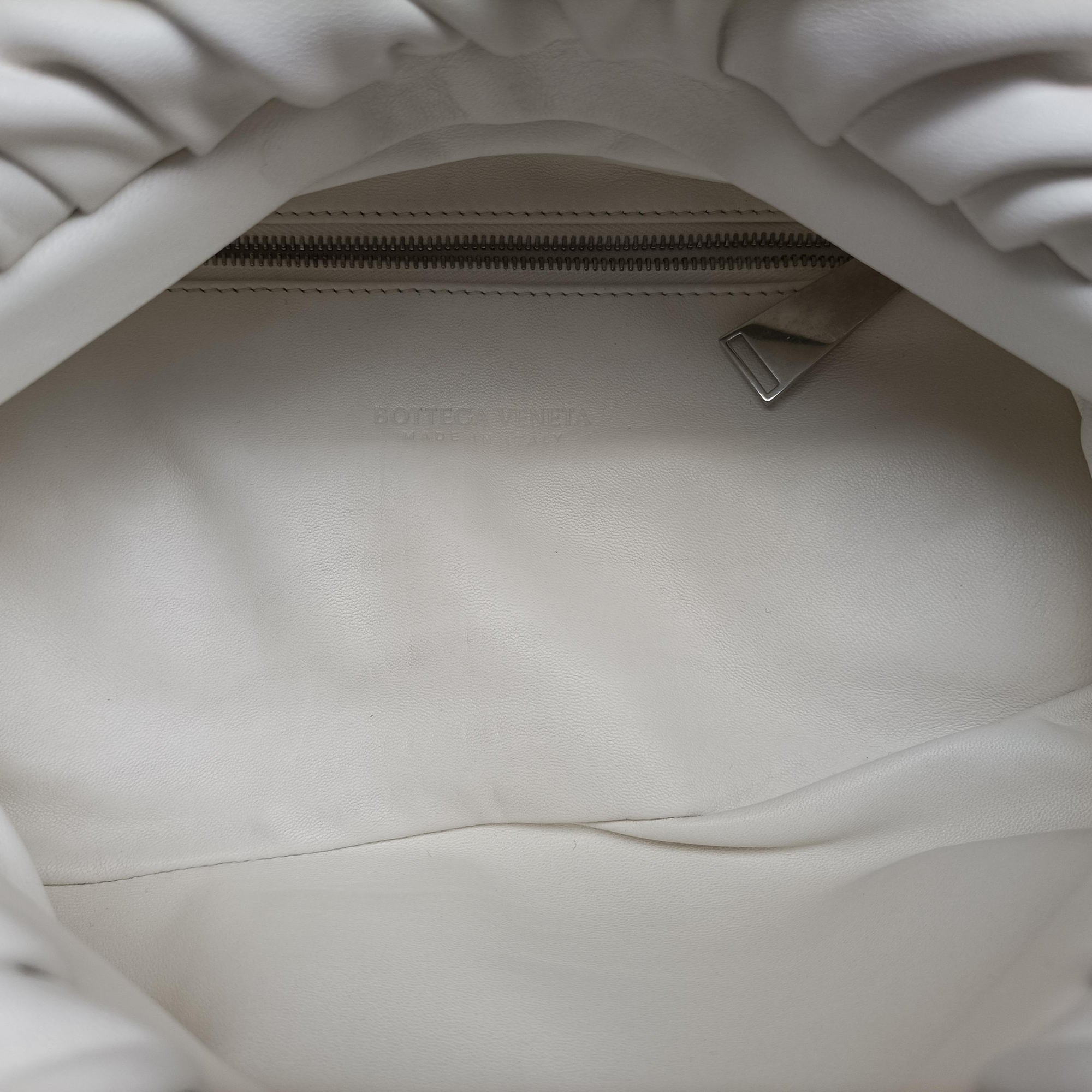 The Pouch White lambskin B08870035Jザ ポーチ ホワイト ラムスキン B08870035J