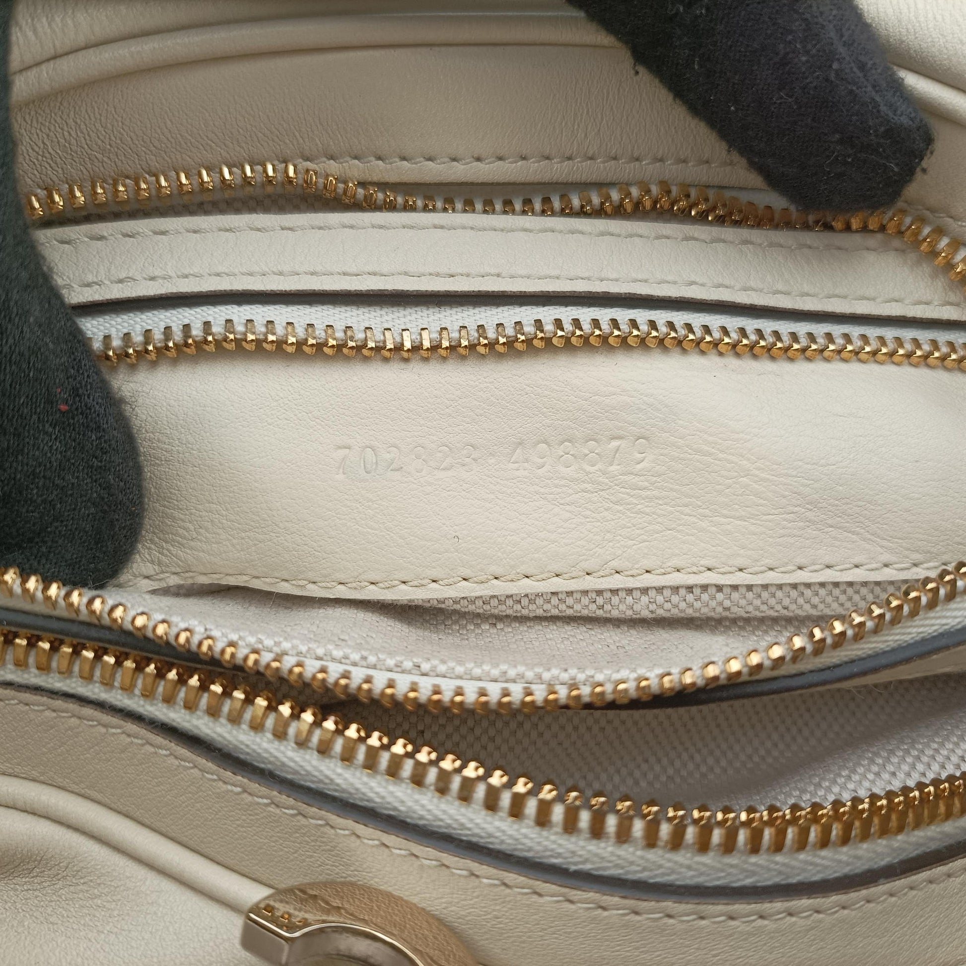 Attache G-Shaped Hook White Leather 702823 C038482178アタッシュ Gフック ホワイト レザー 702823 C038482178