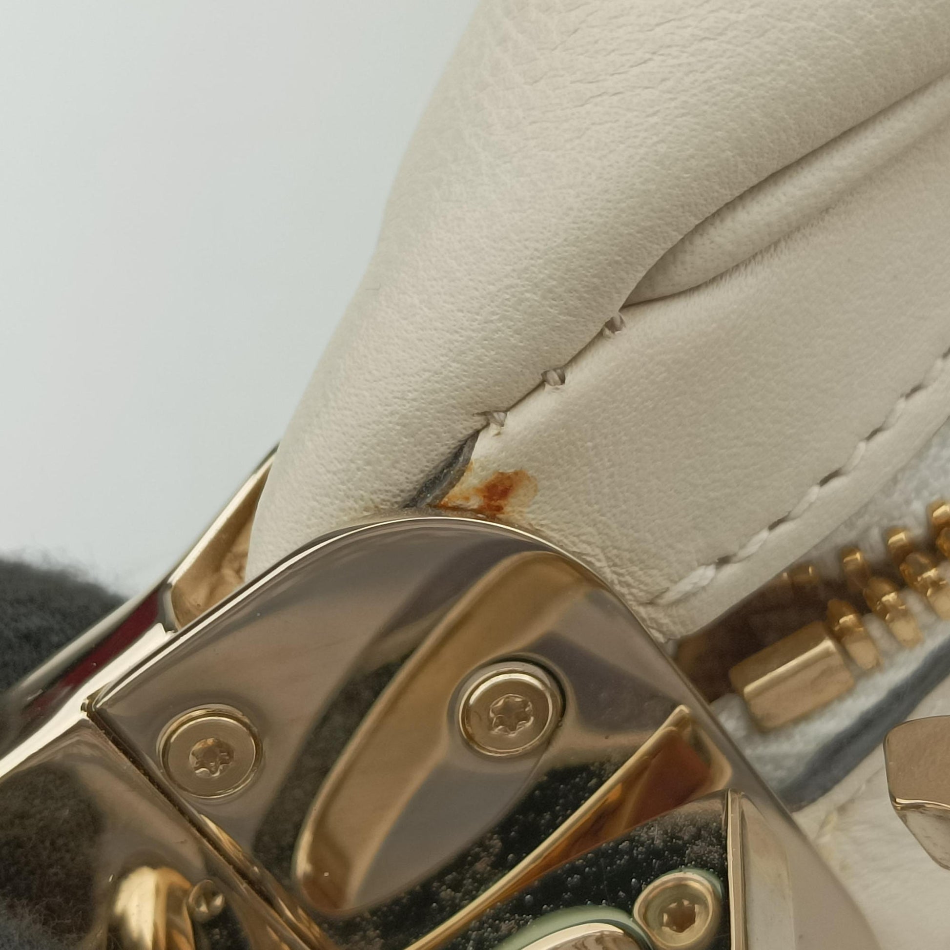 Attache G-Shaped Hook White Leather 702823 C038482178アタッシュ Gフック ホワイト レザー 702823 C038482178