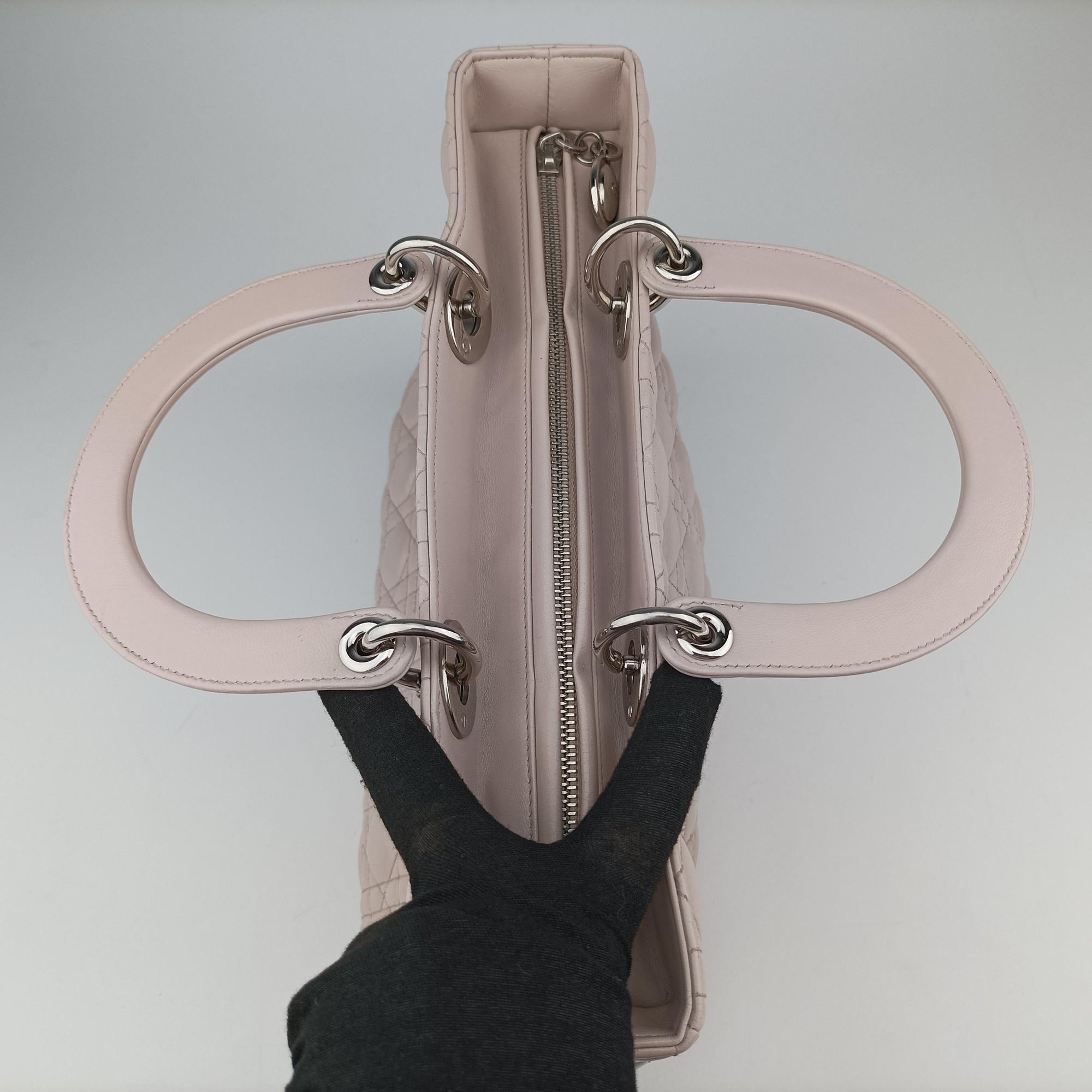Lady Dior Pink lambskin 01-MA-0141レディディオール ピンク ラムスキン 01-MA-0141
