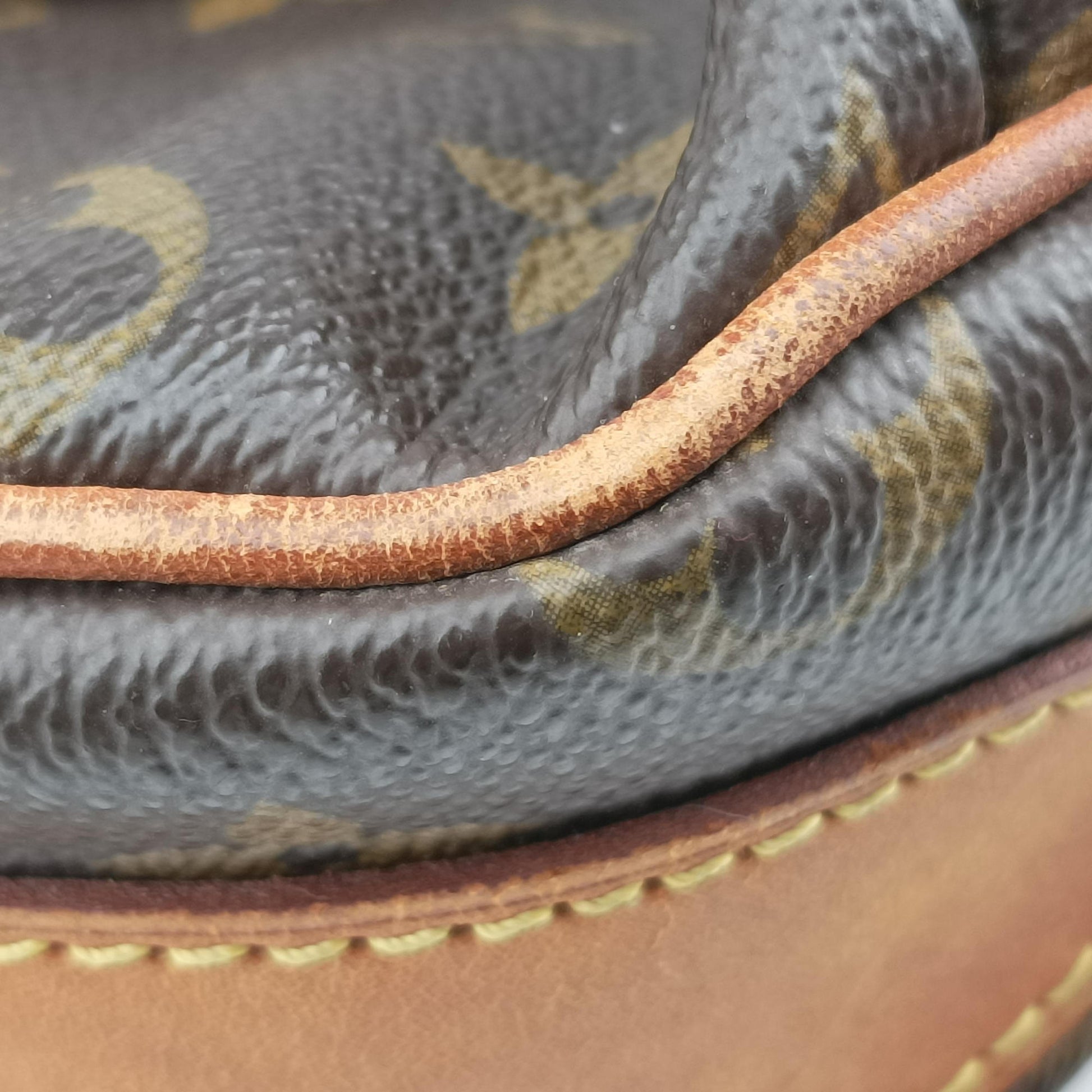 TULUM GM Brown Monogram Canvas M40075 MB4017トゥラムGM モノグラム/ブラウン モノグラムキャンバス M40075 MB4017