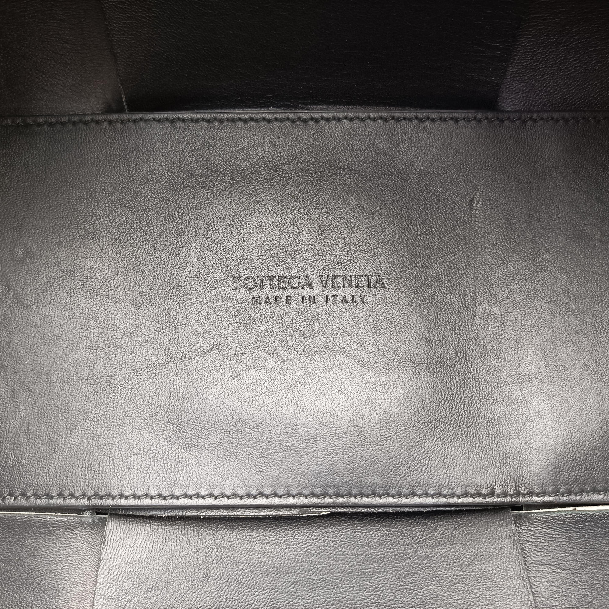 The Arcotote White lambskin B094788480ザ アルコトート ホワイト ラムスキン B094788480