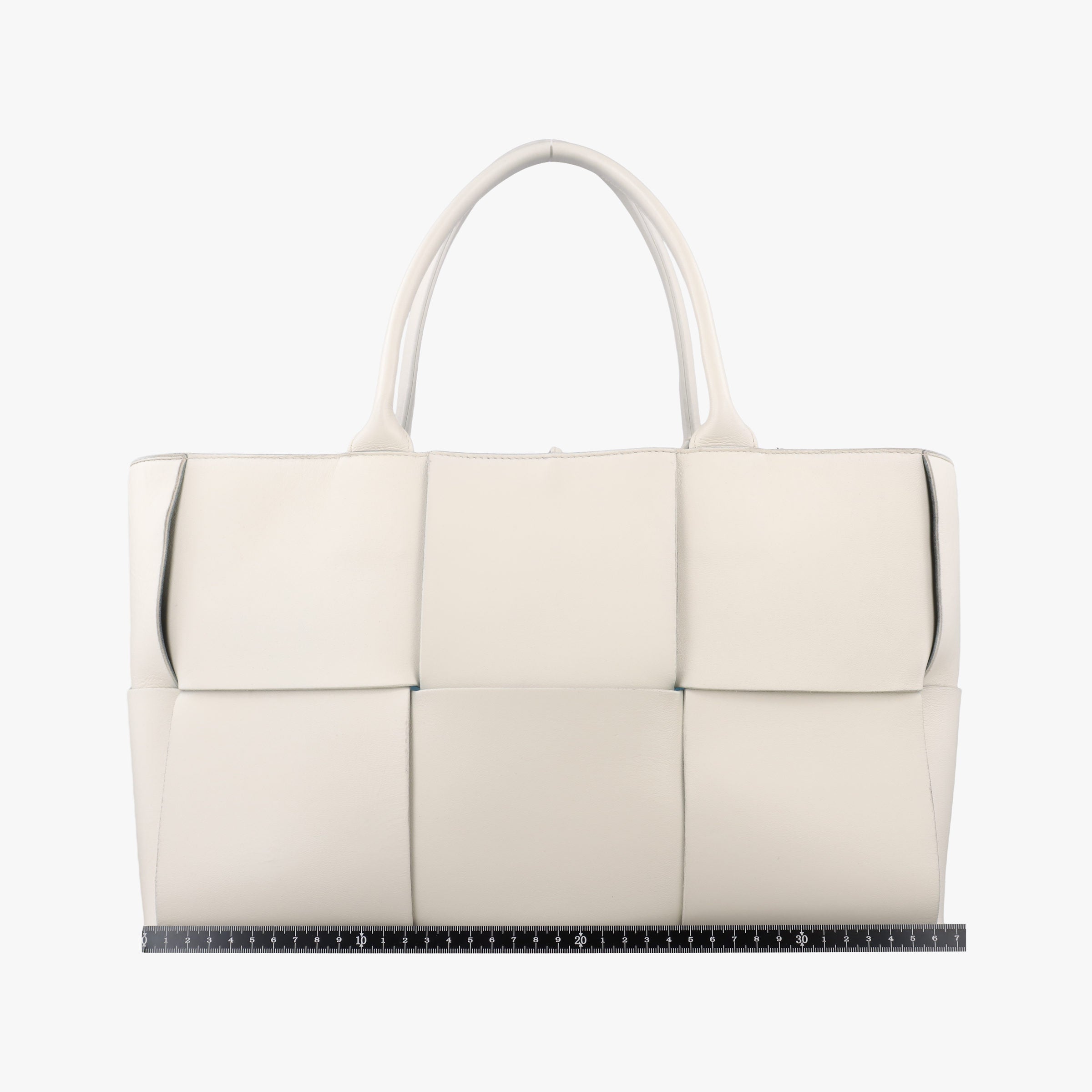 The Arcotote White lambskin B094788480ザ アルコトート ホワイト ラムスキン B094788480