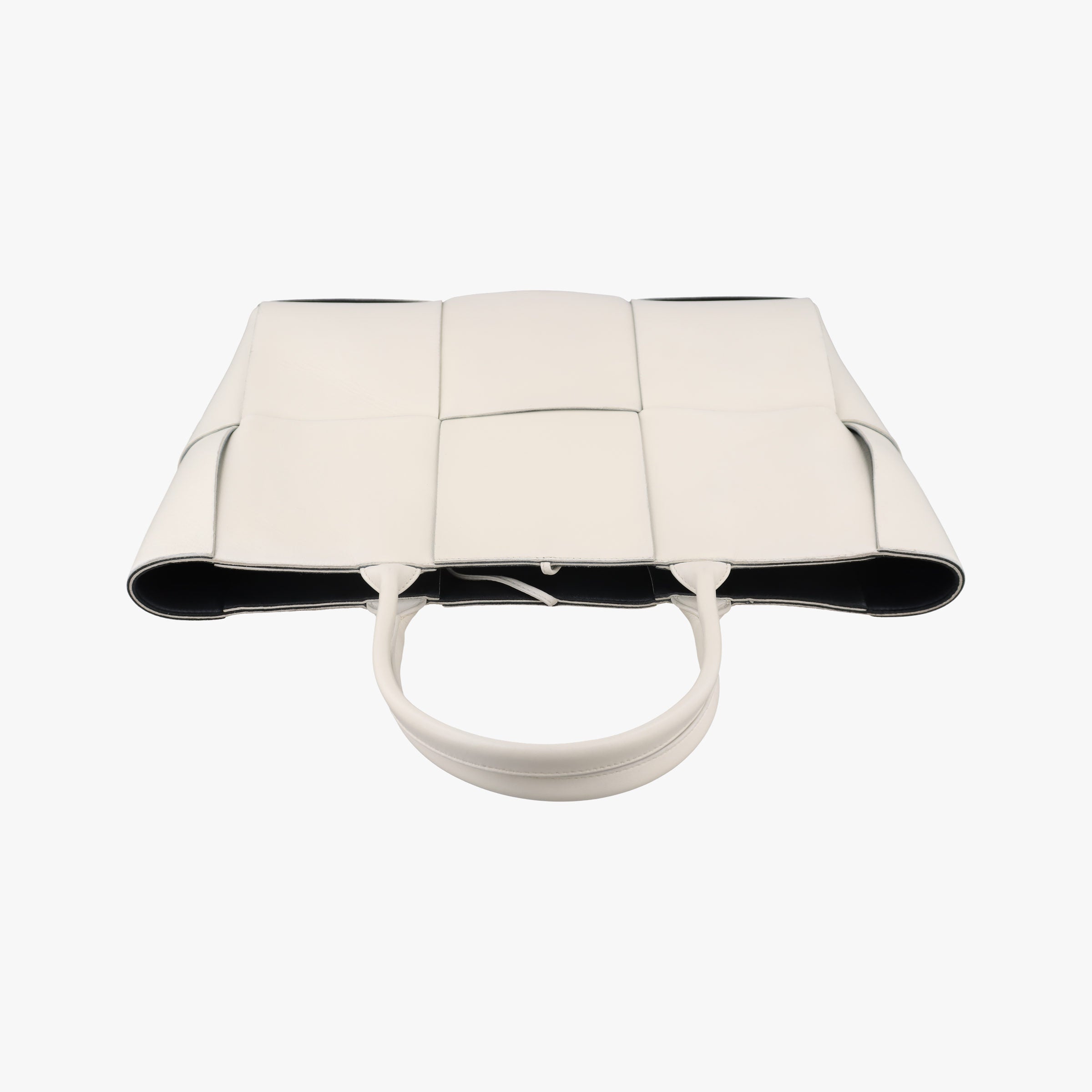 The Arcotote White lambskin B094788480ザ アルコトート ホワイト ラムスキン B094788480