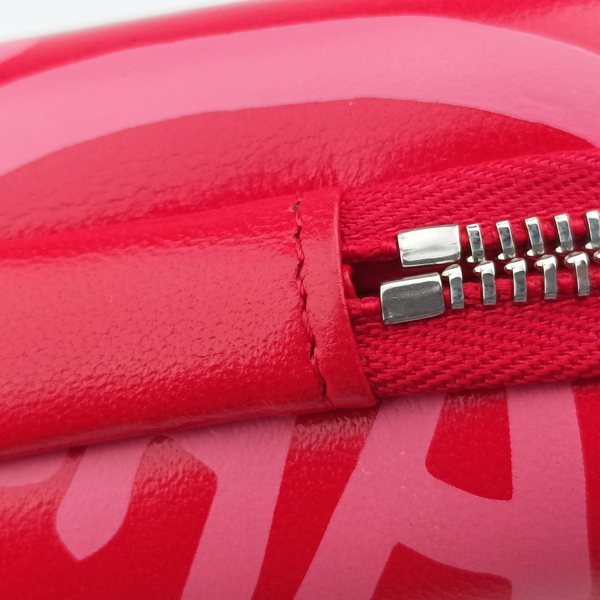 Coco Neige Convertible Zip Around Sunglasses Case Red Leather AP2368 31746614ココネージュ コンバーチブル ジップアラウンド サングラスケース レッド レザー AP2368 31746614