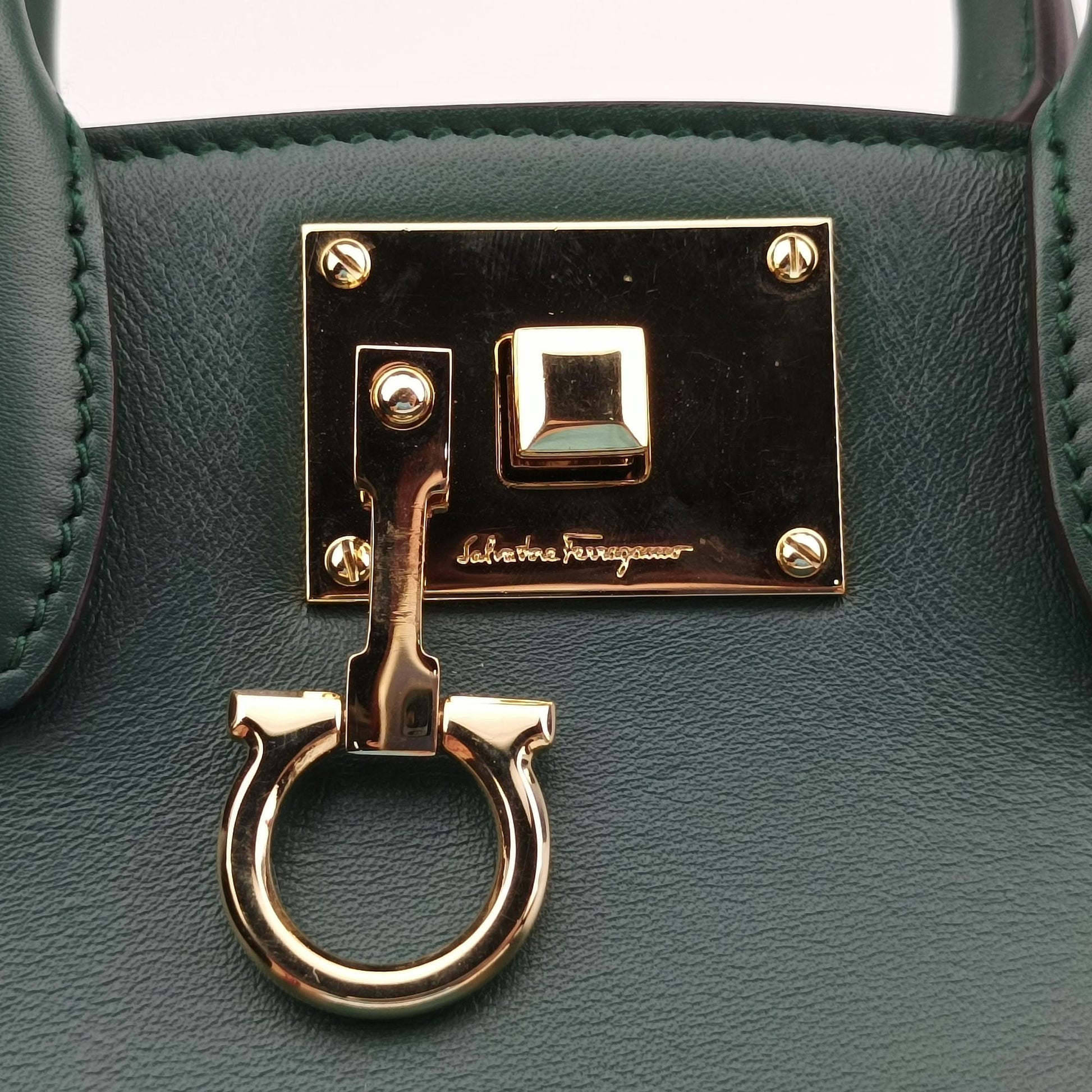 Studio Green Calfskin AU-21/H288スタジオ グリーン レザー AU-21/H288