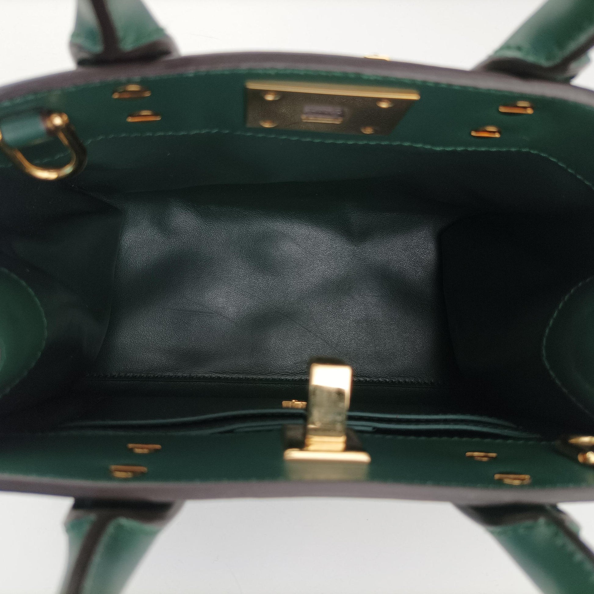 Studio Green Calfskin AU-21/H288スタジオ グリーン レザー AU-21/H288