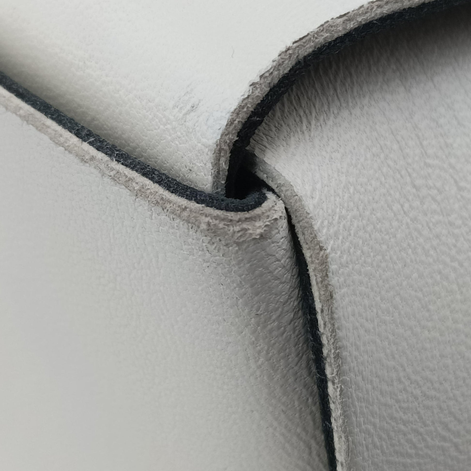The Arcotote White lambskin B09451656Wザ アルコトート ホワイト ラムスキン B09451656W