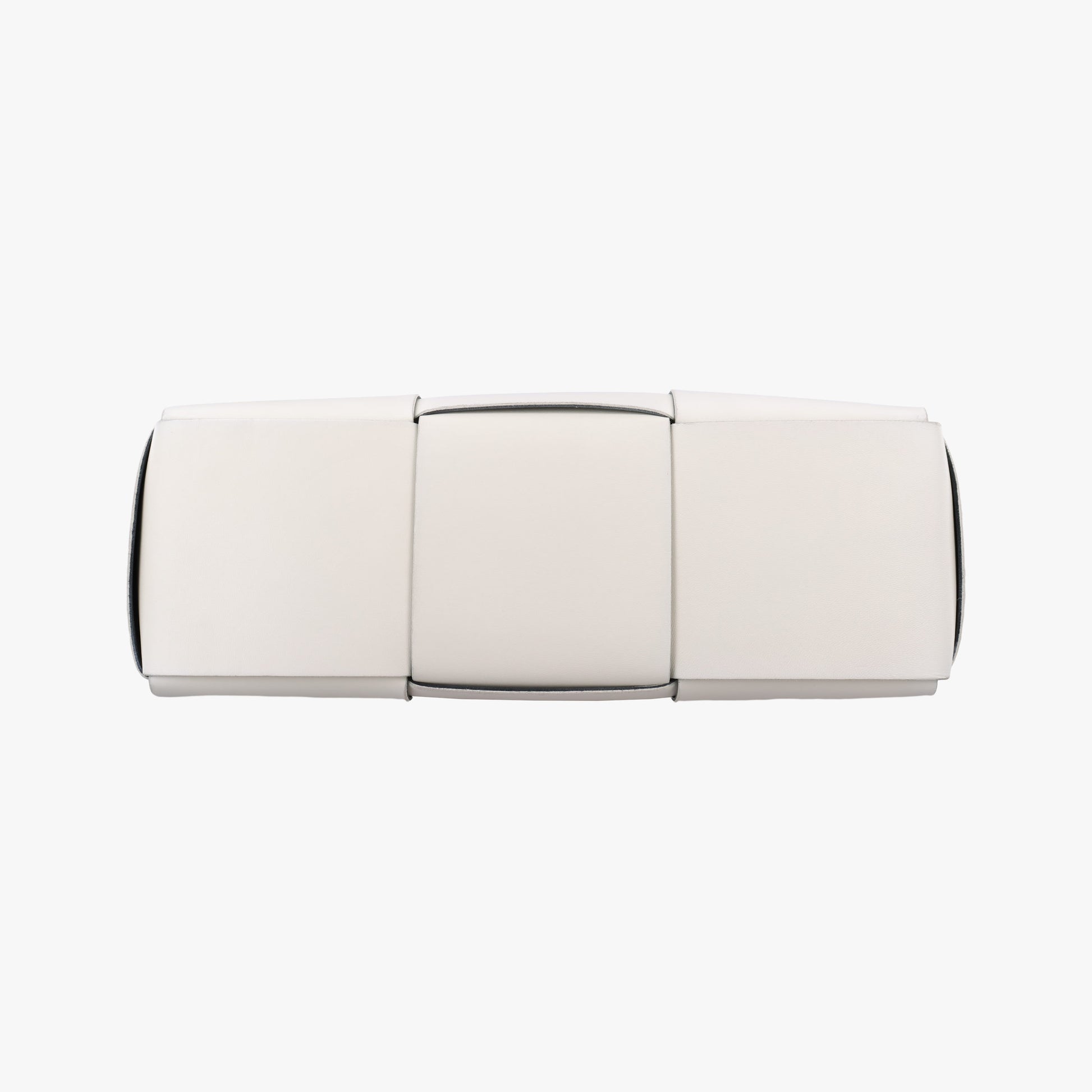 The Arcotote White lambskin B09451656Wザ アルコトート ホワイト ラムスキン B09451656W