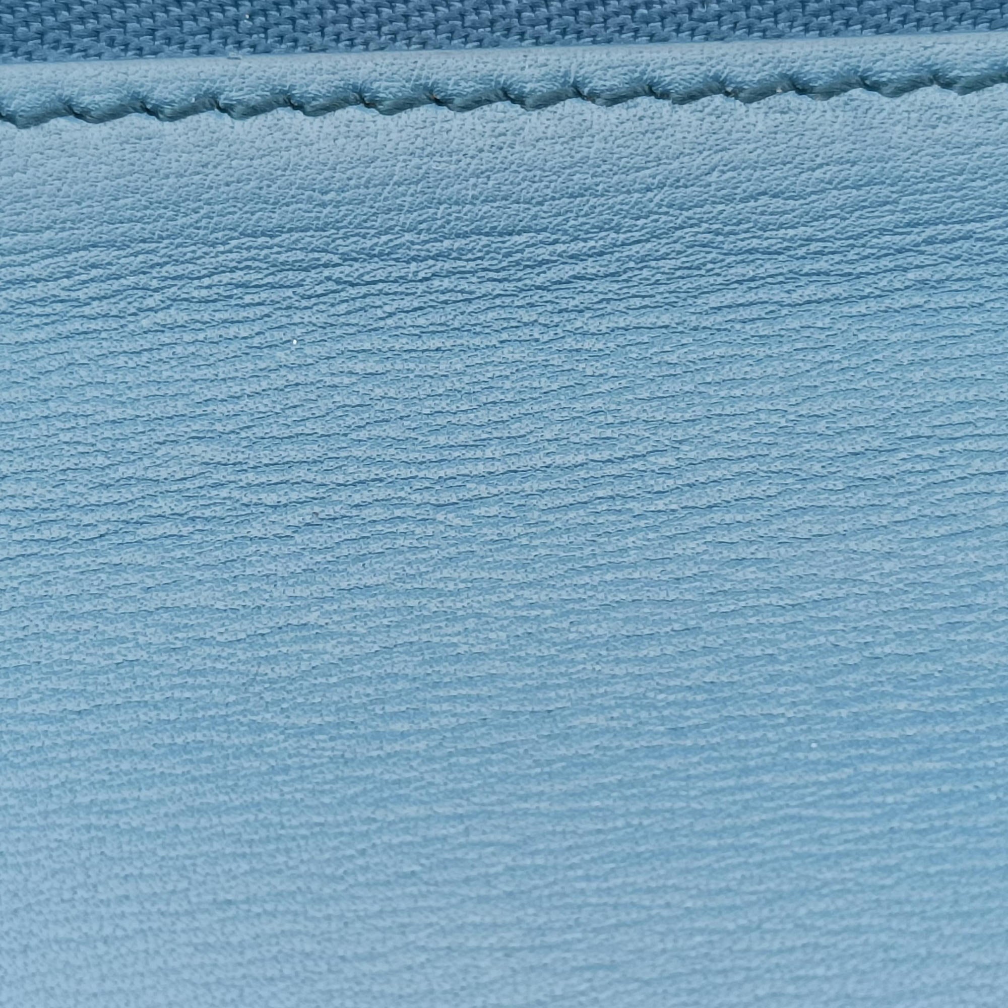 Diordouble Blue Leather 29-MA-0211ディオール ダブル ミディアム ブルー レザー 29-MA-0211