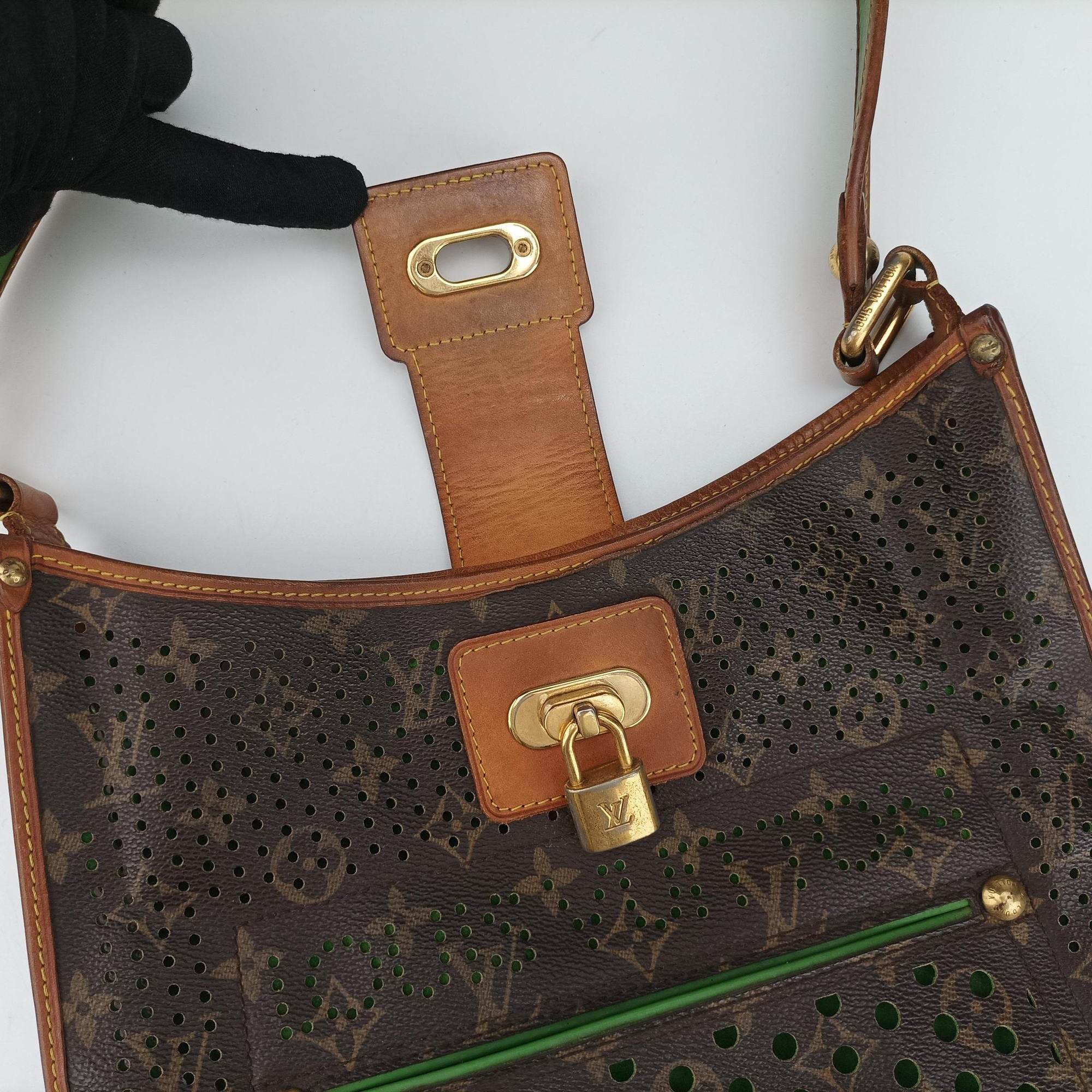 Musette brown×Green Monogram Perforated M95173 CA0036ミュゼット モノグラム/ブラウン×グリーン モノグラム ペルフォ M95173 CA0036