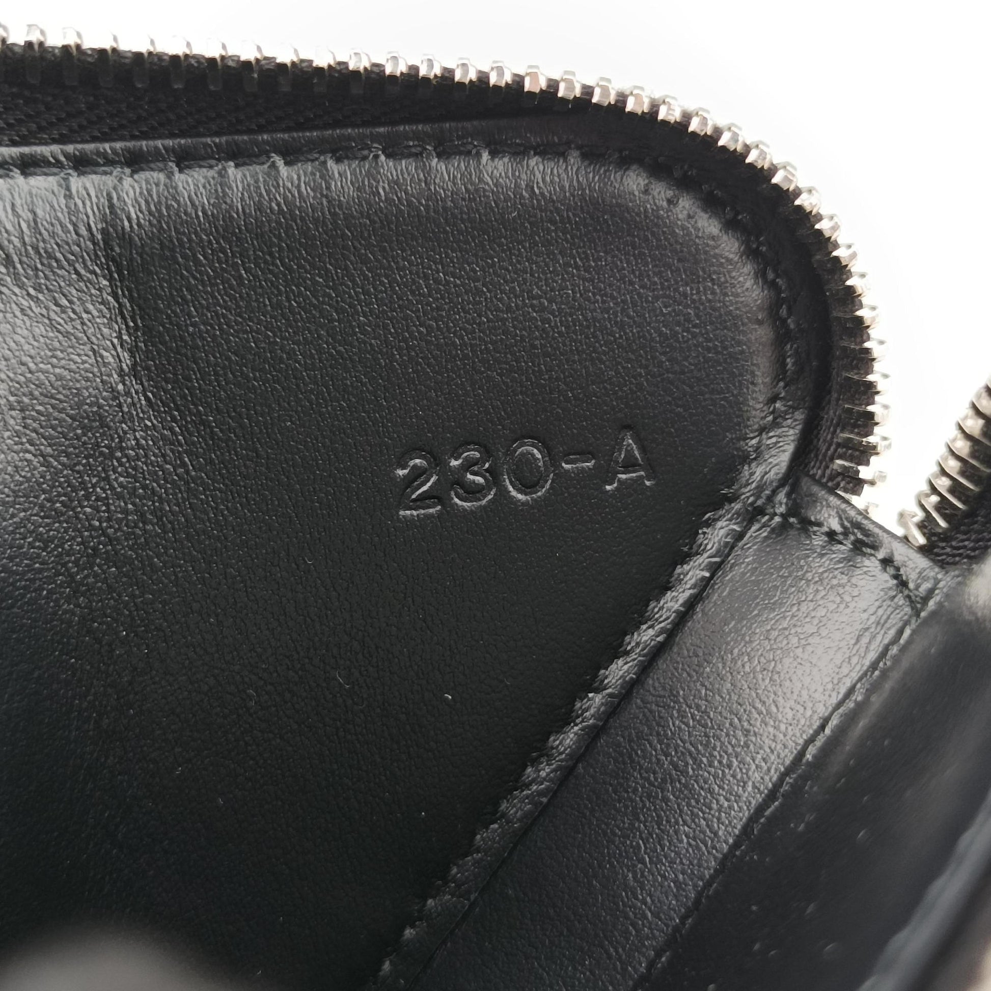 Triangle Chain Pouch Black Leather 230-Aトライアングル チェーン ポーチ ブラック レザー 230-A
