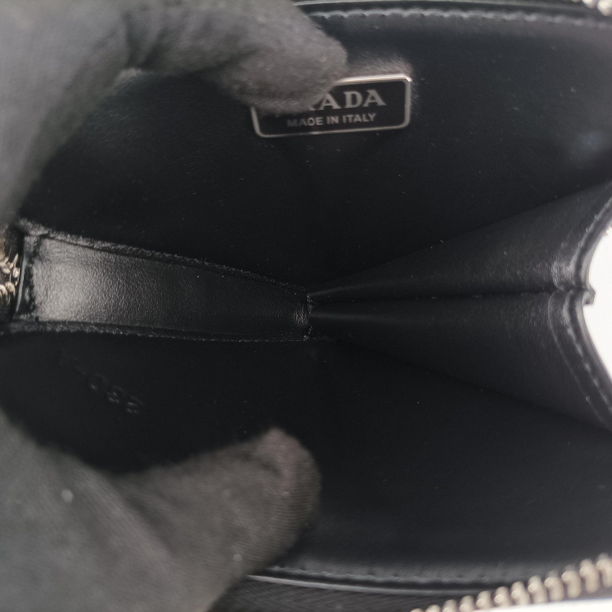 Triangle Chain Pouch Black Leather 230-Aトライアングル チェーン ポーチ ブラック レザー 230-A