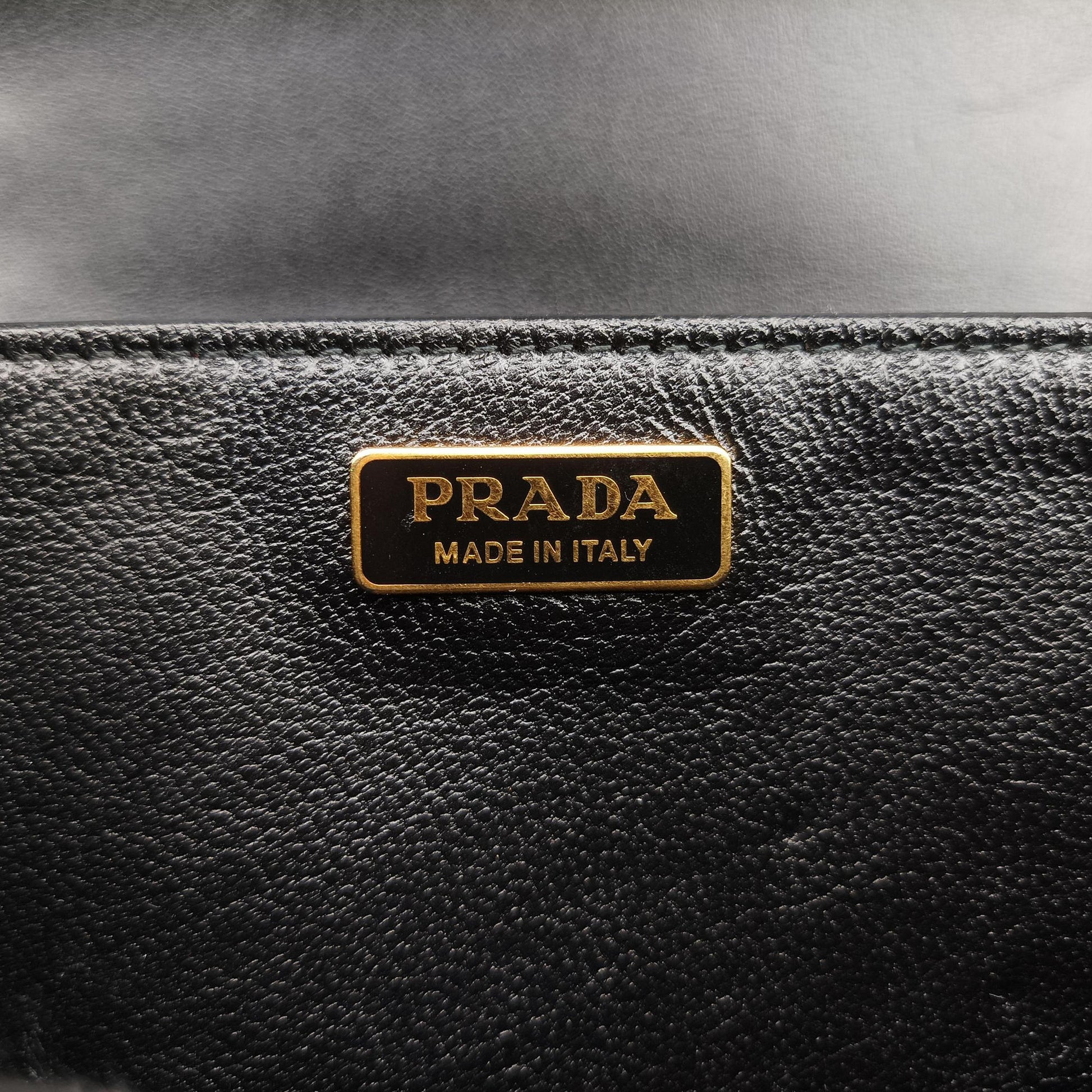 Cahier Black Leather 1BD045 25カイエ ブラック レザー 1BD045 25