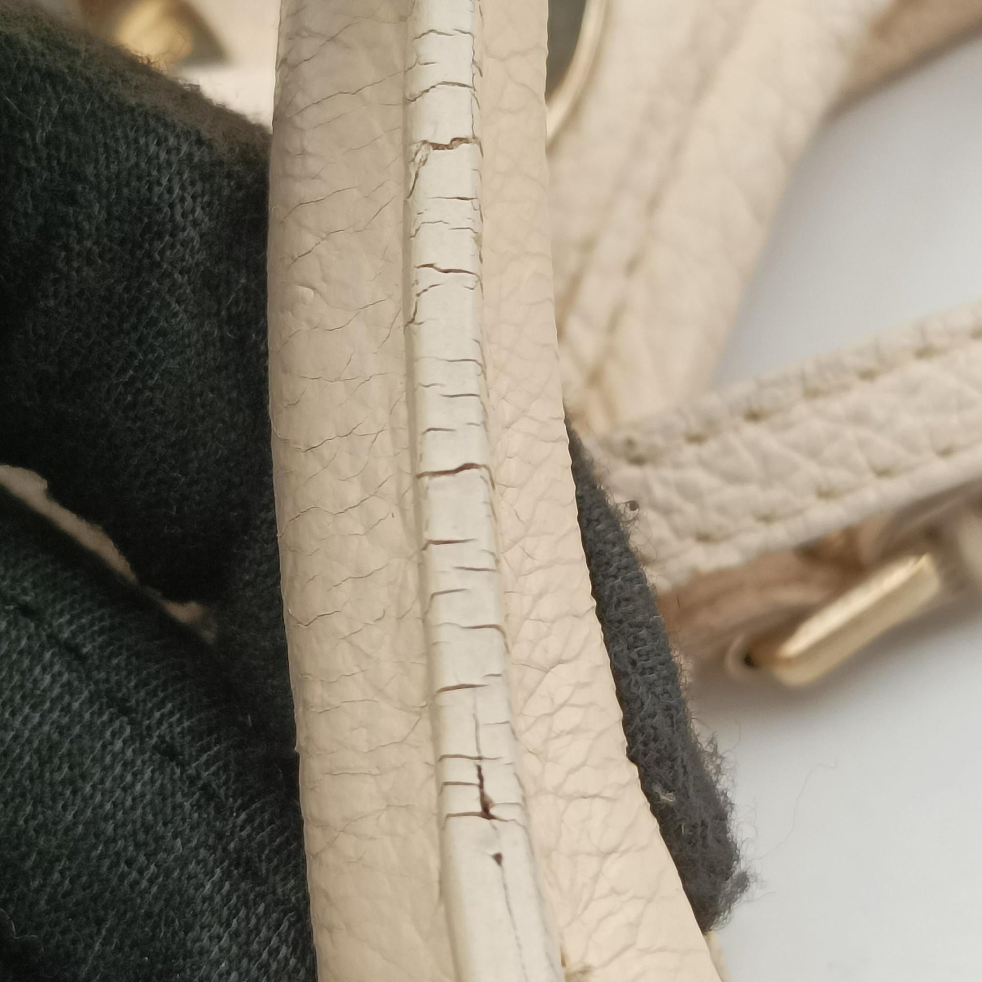 Cannage Bee Beige Leather 00-BO-1018カナージュ ビー ベージュ レザー 00-BO-1018