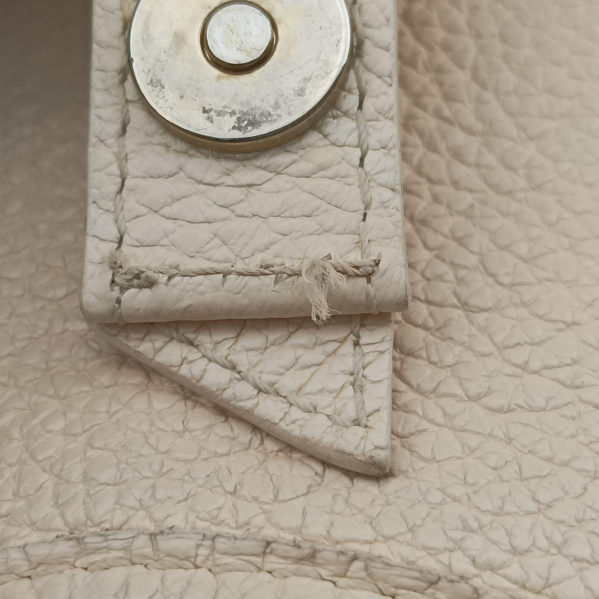Cannage Bee Beige Leather 00-BO-1018カナージュ ビー ベージュ レザー 00-BO-1018