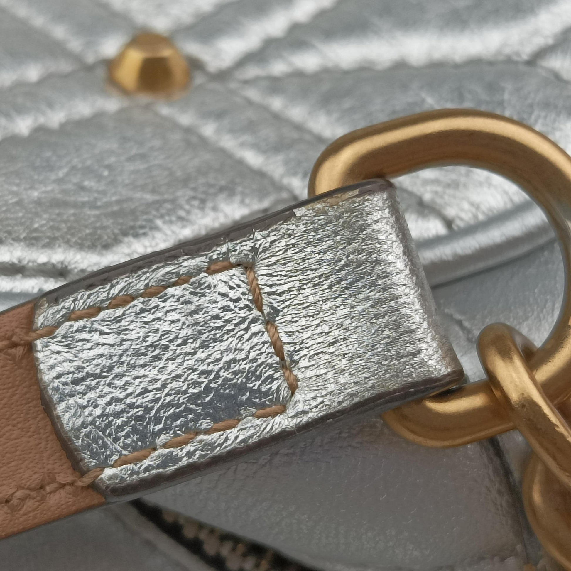 GG Marmont Silver Leather 447632 B021162434GGマーモント シルバー レザー 447632 B021162434