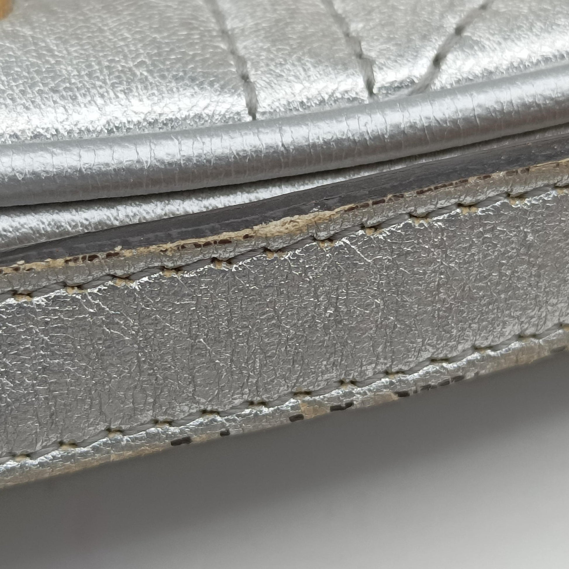 GG Marmont Silver Leather 447632 B021162434GGマーモント シルバー レザー 447632 B021162434