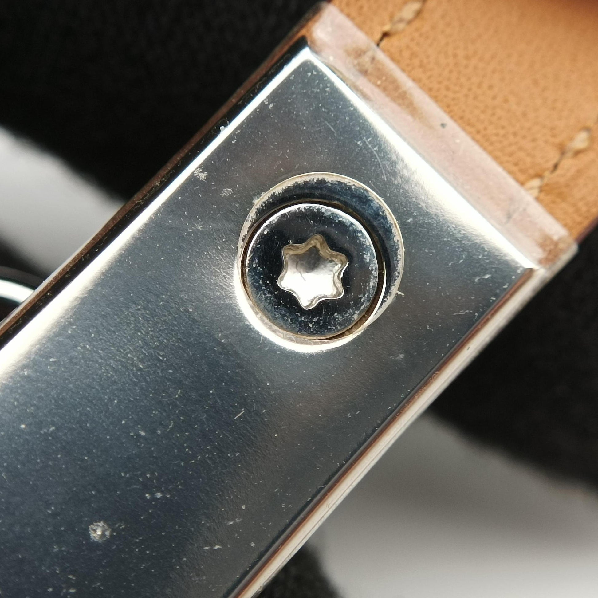 Bleu Saphir Swift Plated Rivale Brown×silver Leather C NM 001 NGレラップ サフィール スイフト メッキ リヴァーレ　 ブラウン×シルバー レザー　 C NM 001 NG
